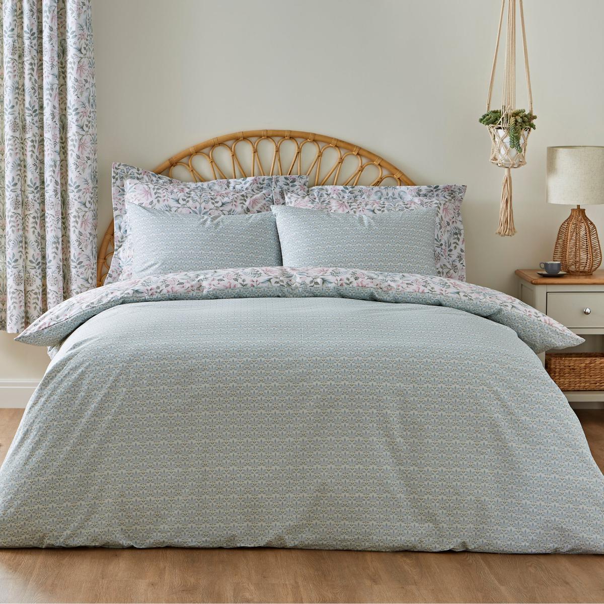 Dorothy Floral Green 100% Cotton Reversible Duvet Cover and Pillowcase Set Light Green – image 3