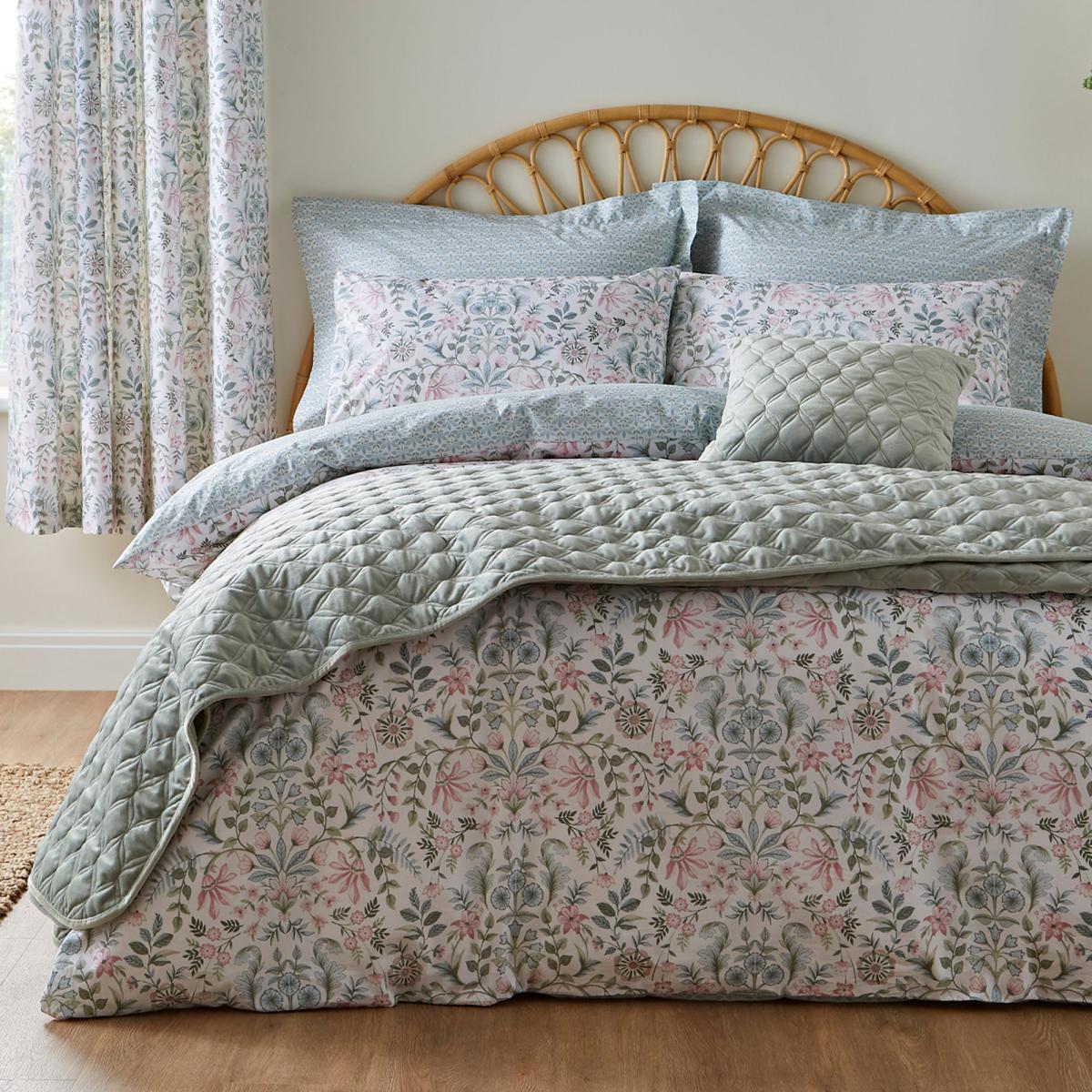Dorothy Floral Green 100% Cotton Reversible Duvet Cover and Pillowcase Set Light Green – image 1