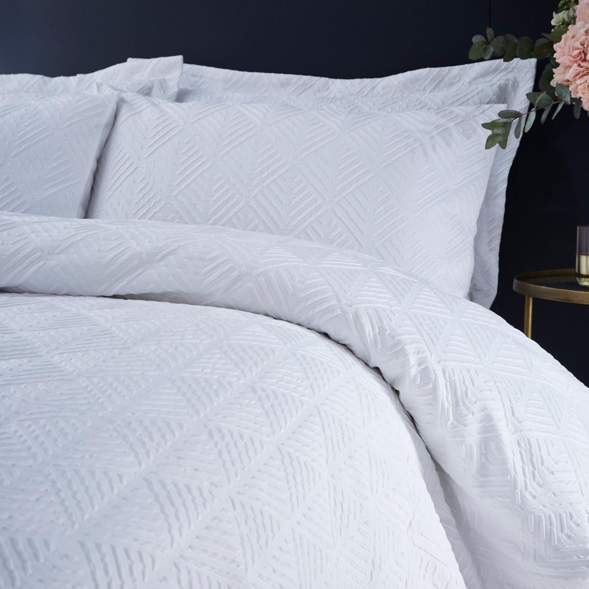 Parisa Geometric White Duvet Cover and Pillowcase Set White – image 3