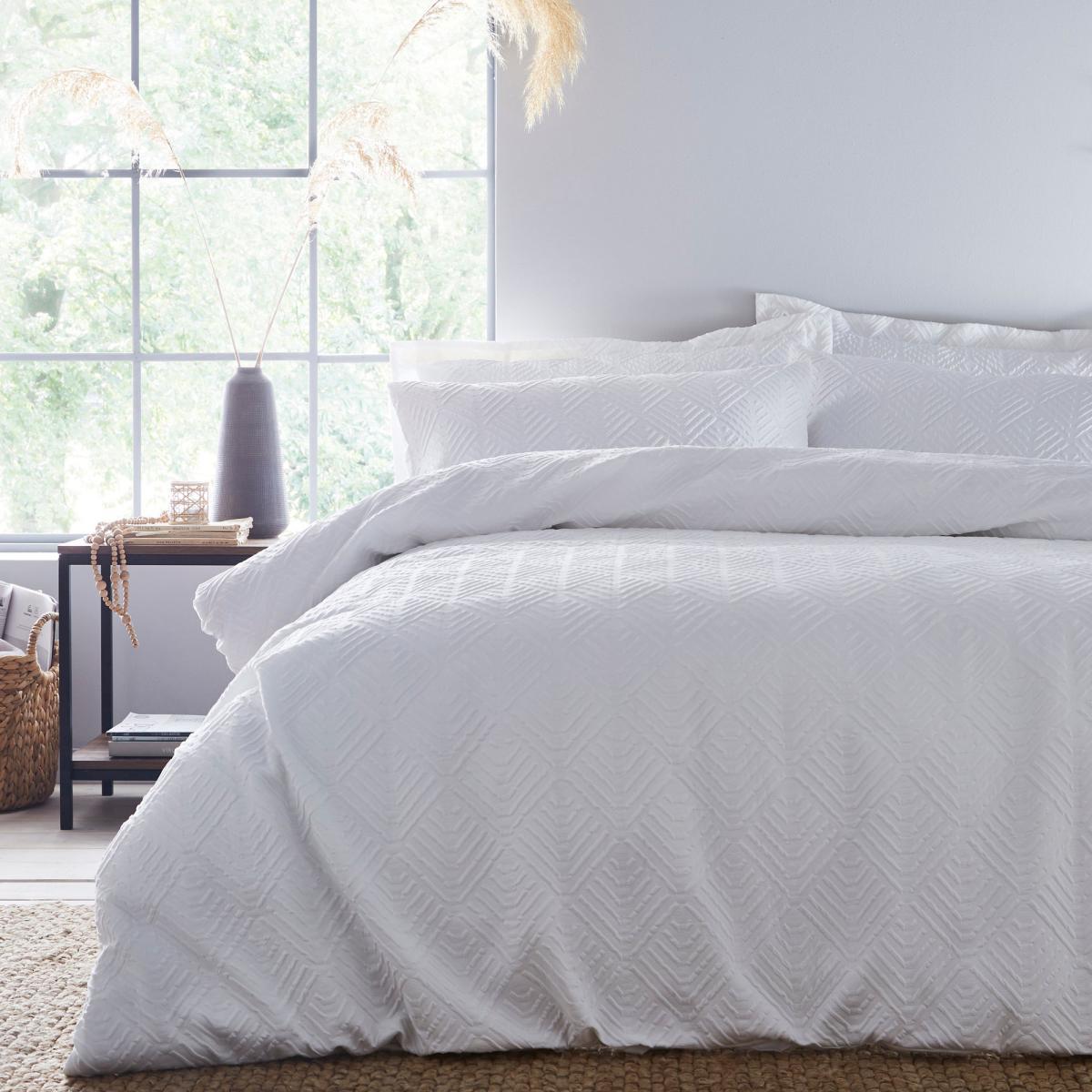 Parisa Geometric White Duvet Cover and Pillowcase Set White – image 1