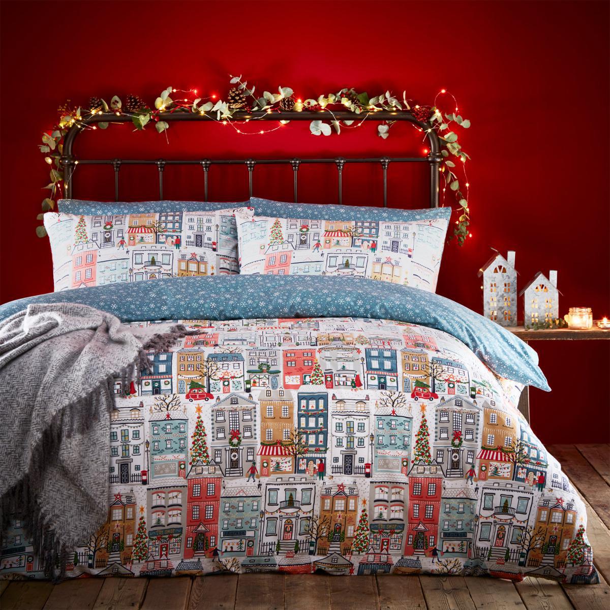 Festive Town Reversible Duvet Cover and Pillowcase Set MultiColoured – image 1