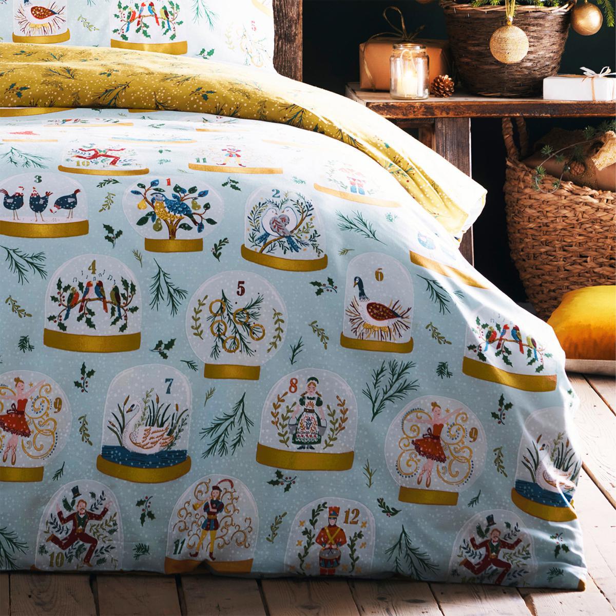 Twelve Days of Christmas Reversible Duvet Cover and Pillowcase Set Blue, Yellow and White – image 4