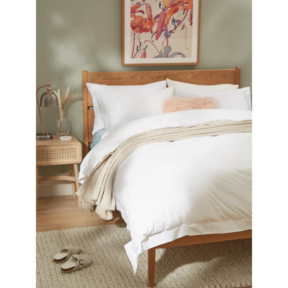John Lewis & Partners Crisp and Fresh Satin Stitch 200 Thread Count Egyptian Cotton Bedding – image 2