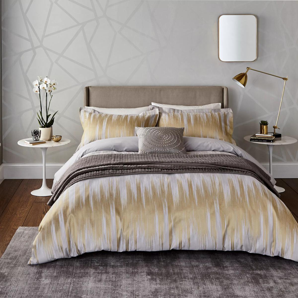 Harlequin Motion Bedding