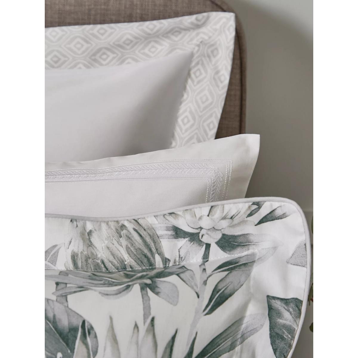 Sanderson King Protea Bedding – image 5