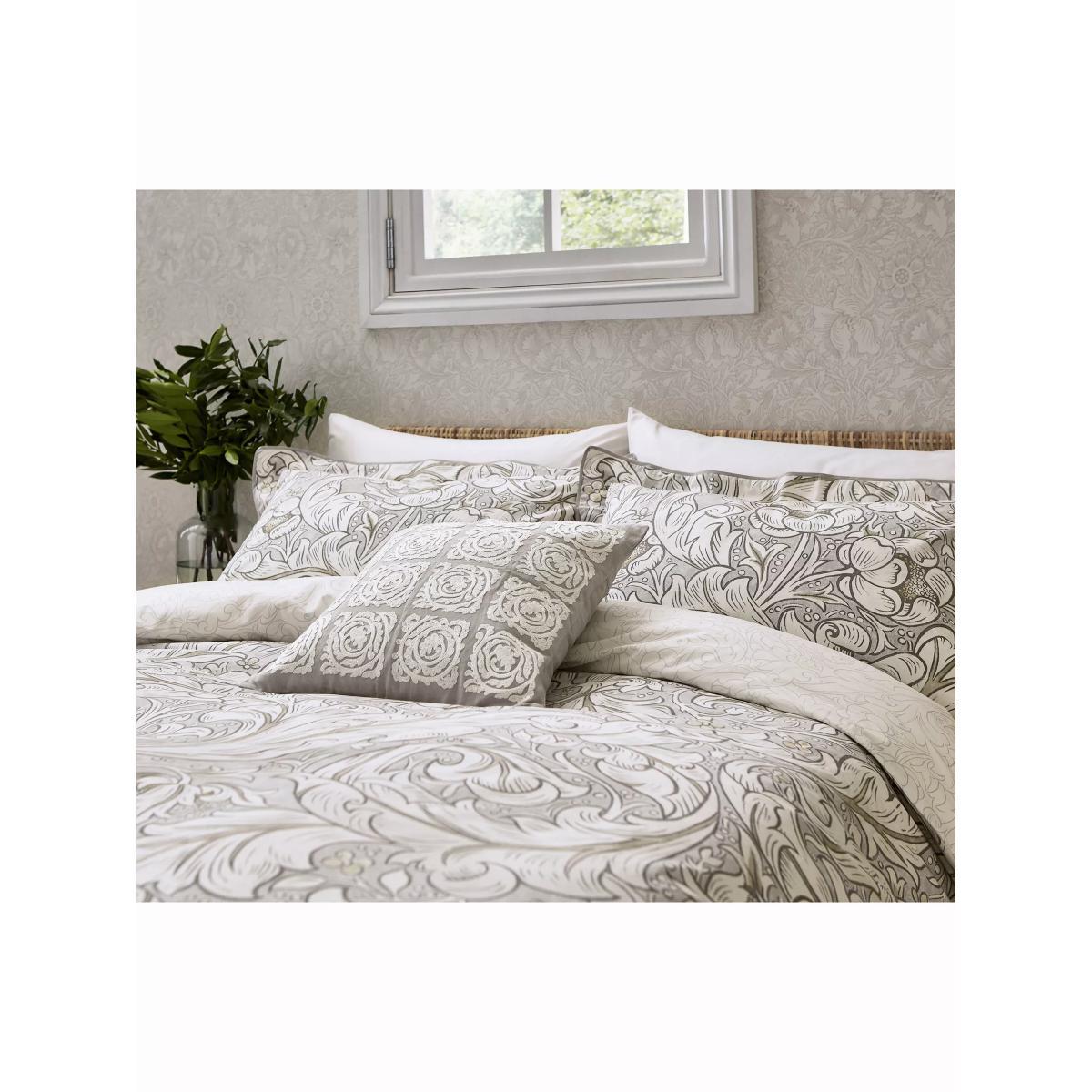 Morris & Co. Bachelor's Button Bedding – image 2