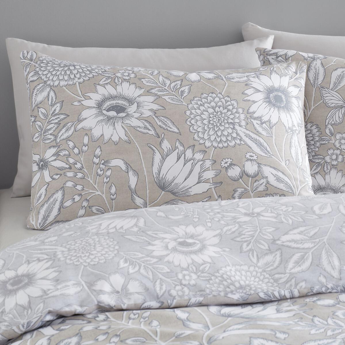 Tapestry Floral Easy Care Duvet Set – image 3