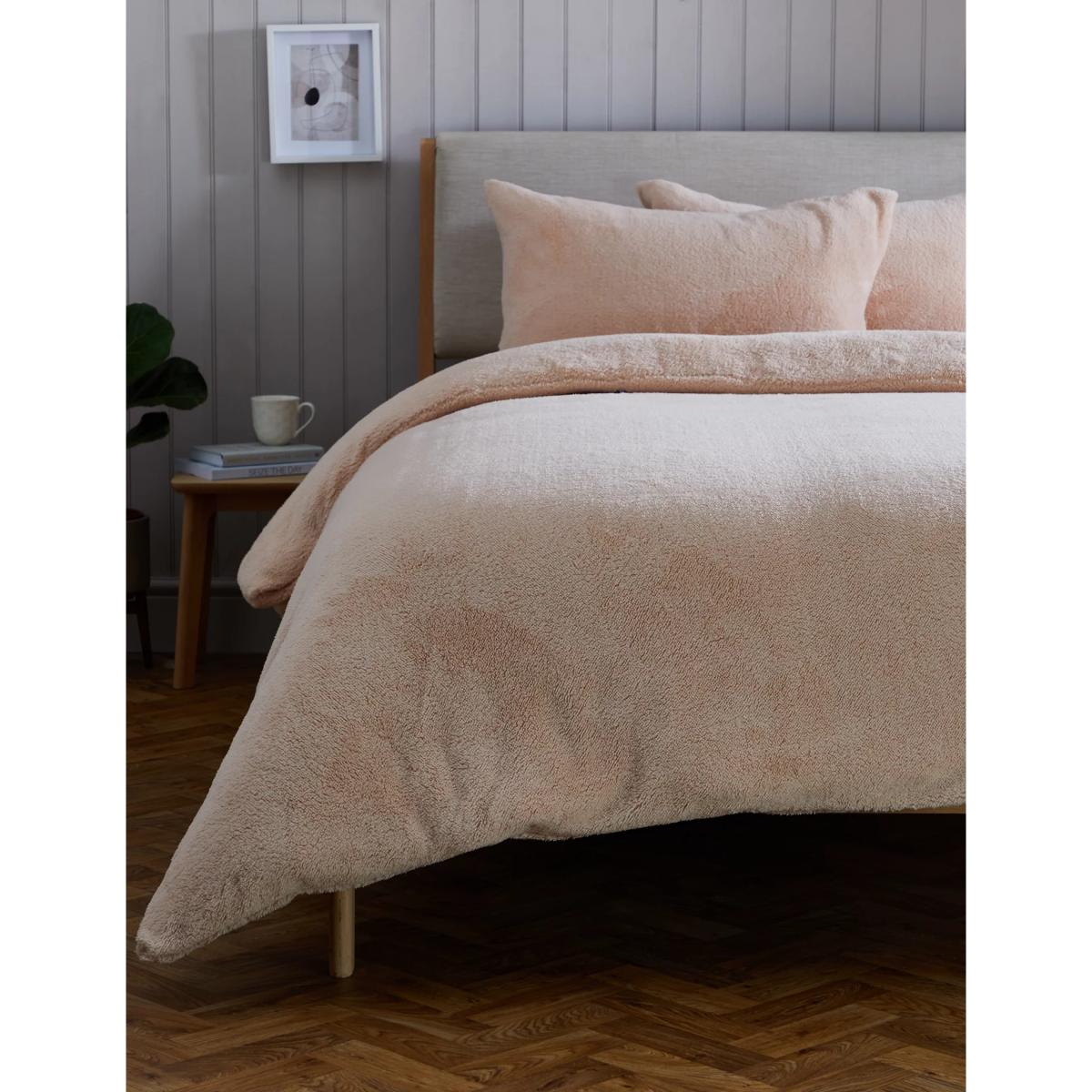 M&S Teddy Fleece Bedding Set - 5FT - Grey, Grey,Cream,Charcoal,Neutral – image 2