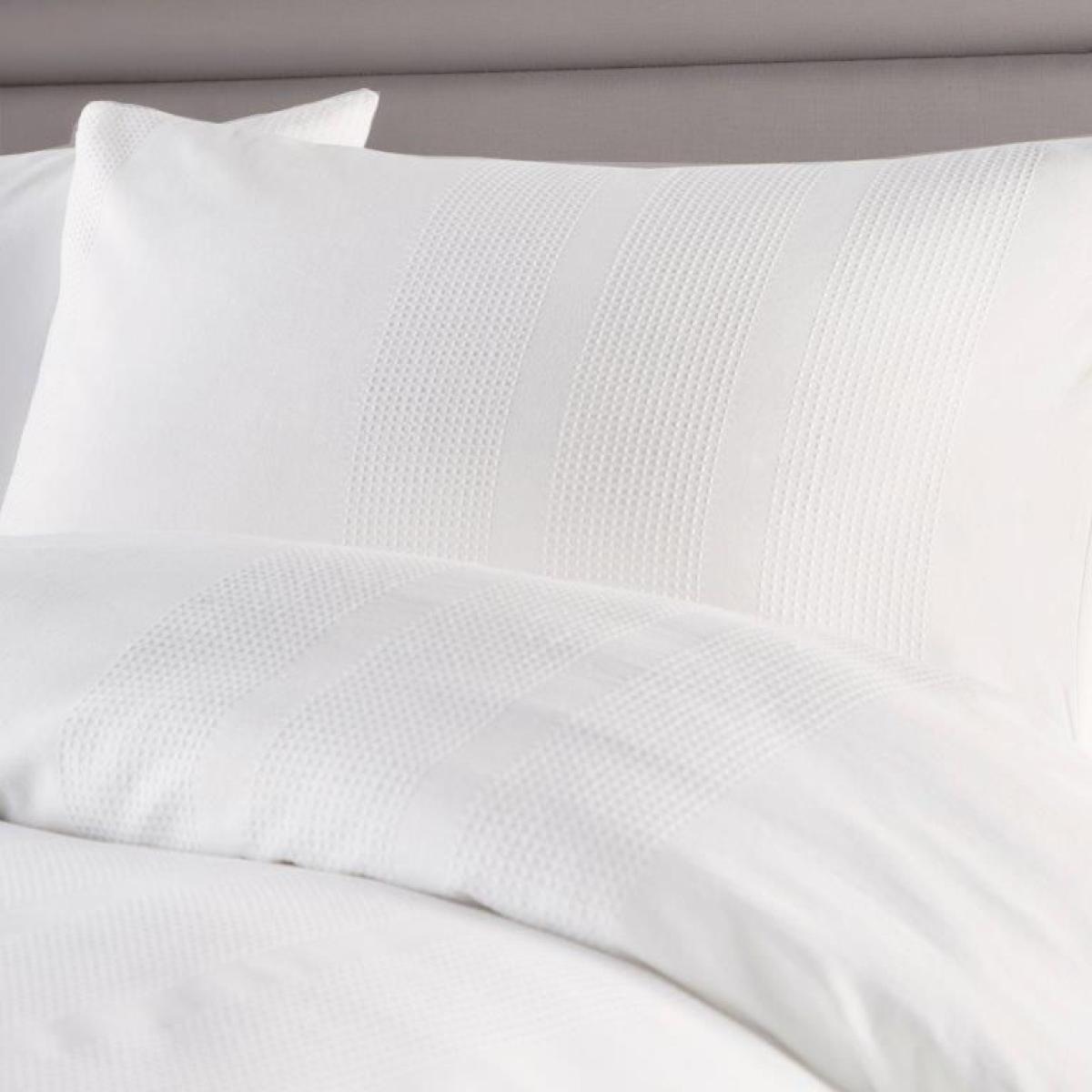 Appletree Corden White Duvet Set – image 4