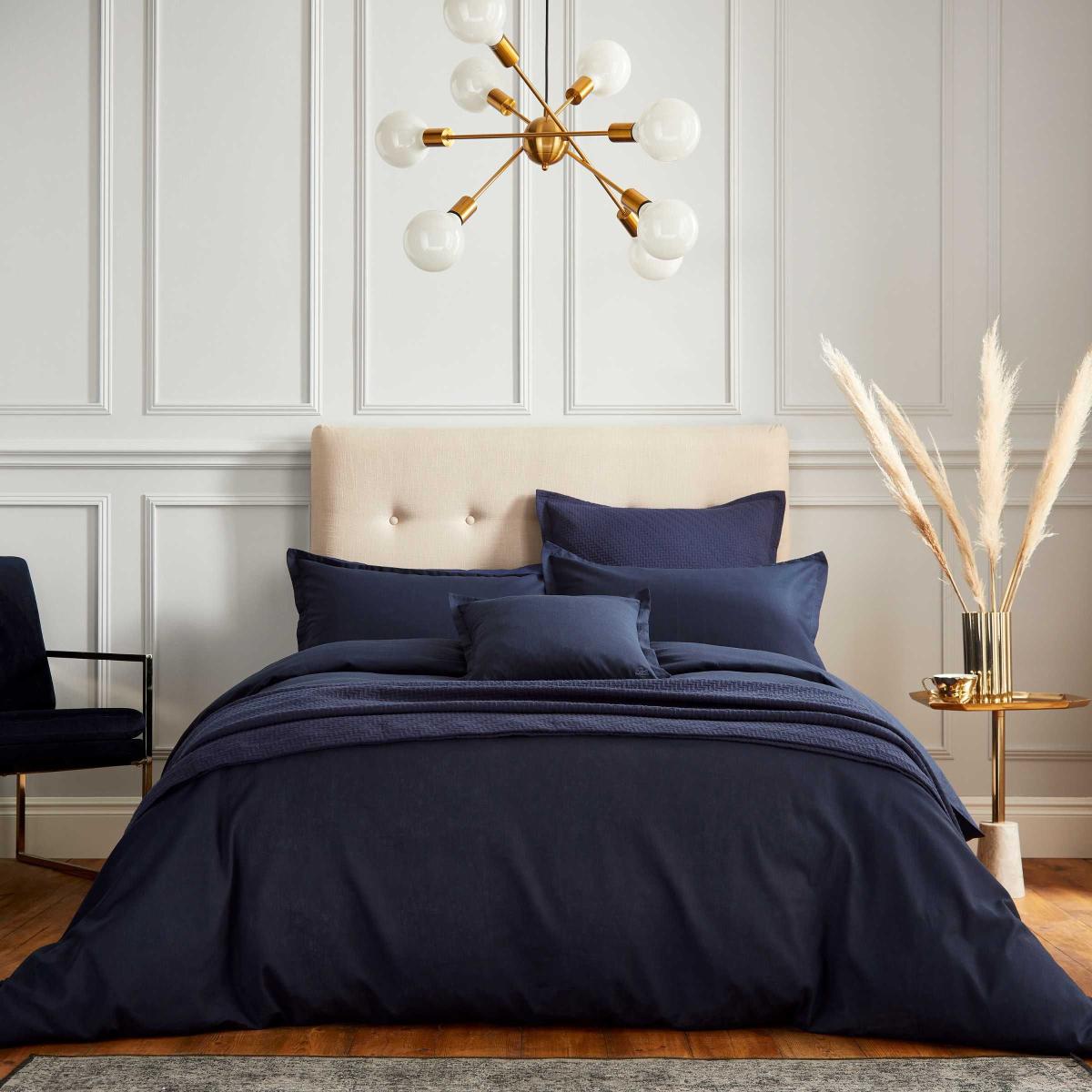 Muro Fine Lines Cotton Plain Dye Bedding in Midnight Blue – image 1
