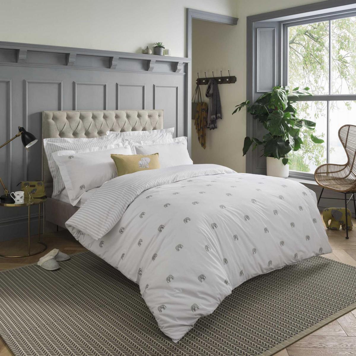ZSL Elephant Bedding and Pillowcase By Sophie Allport in White – image 1