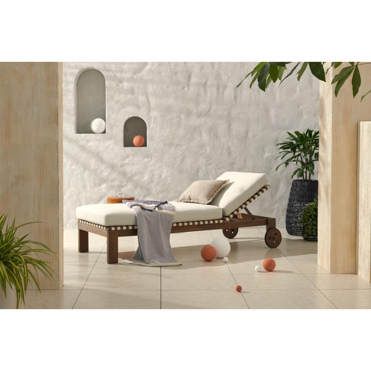 Zambra Sun Lounger, Dark Acacia Wood & Natural White – image 3