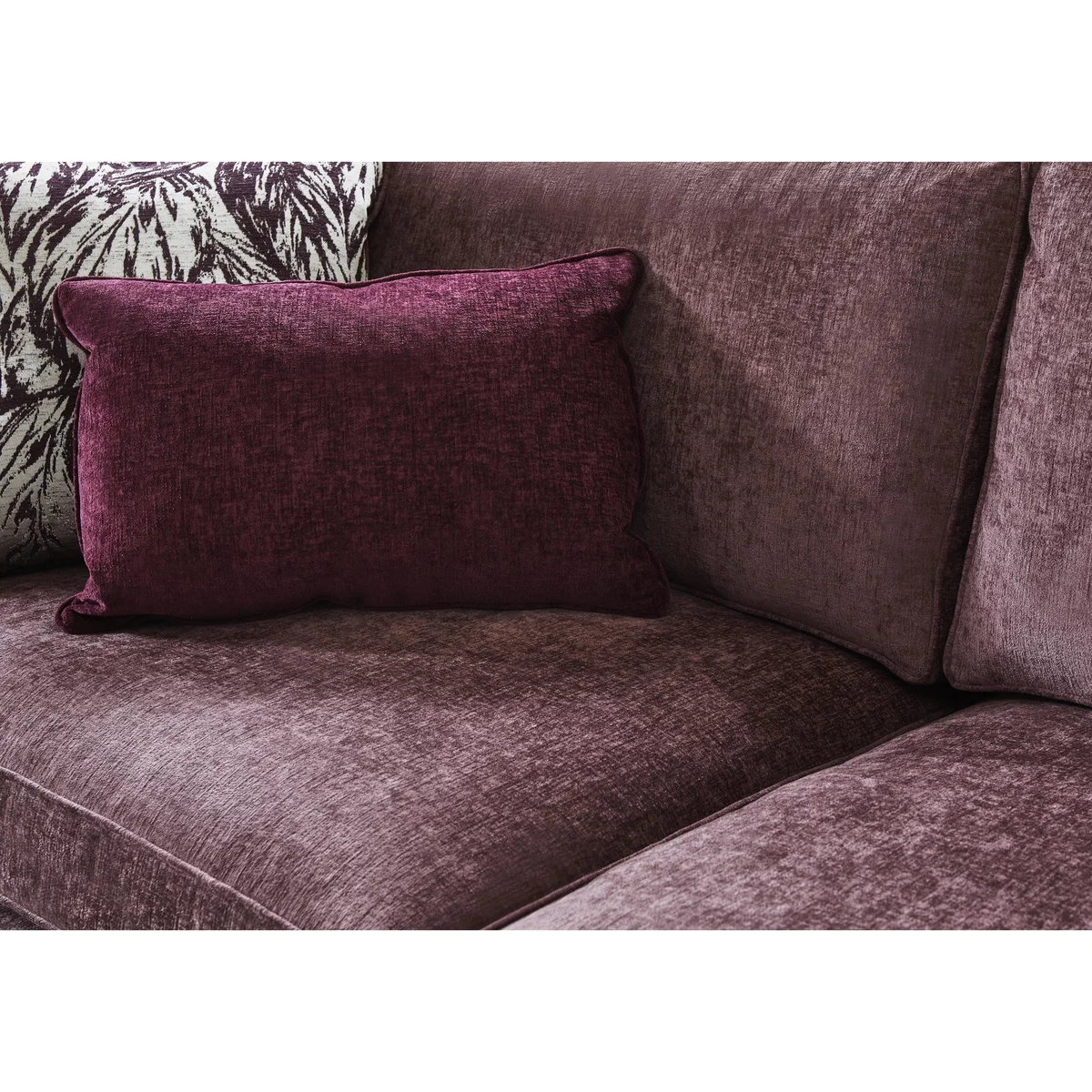 Boutique Chatterley 4 Seater Split Frame Sofa - Canopy Midnight with Walnut Castors – image 3