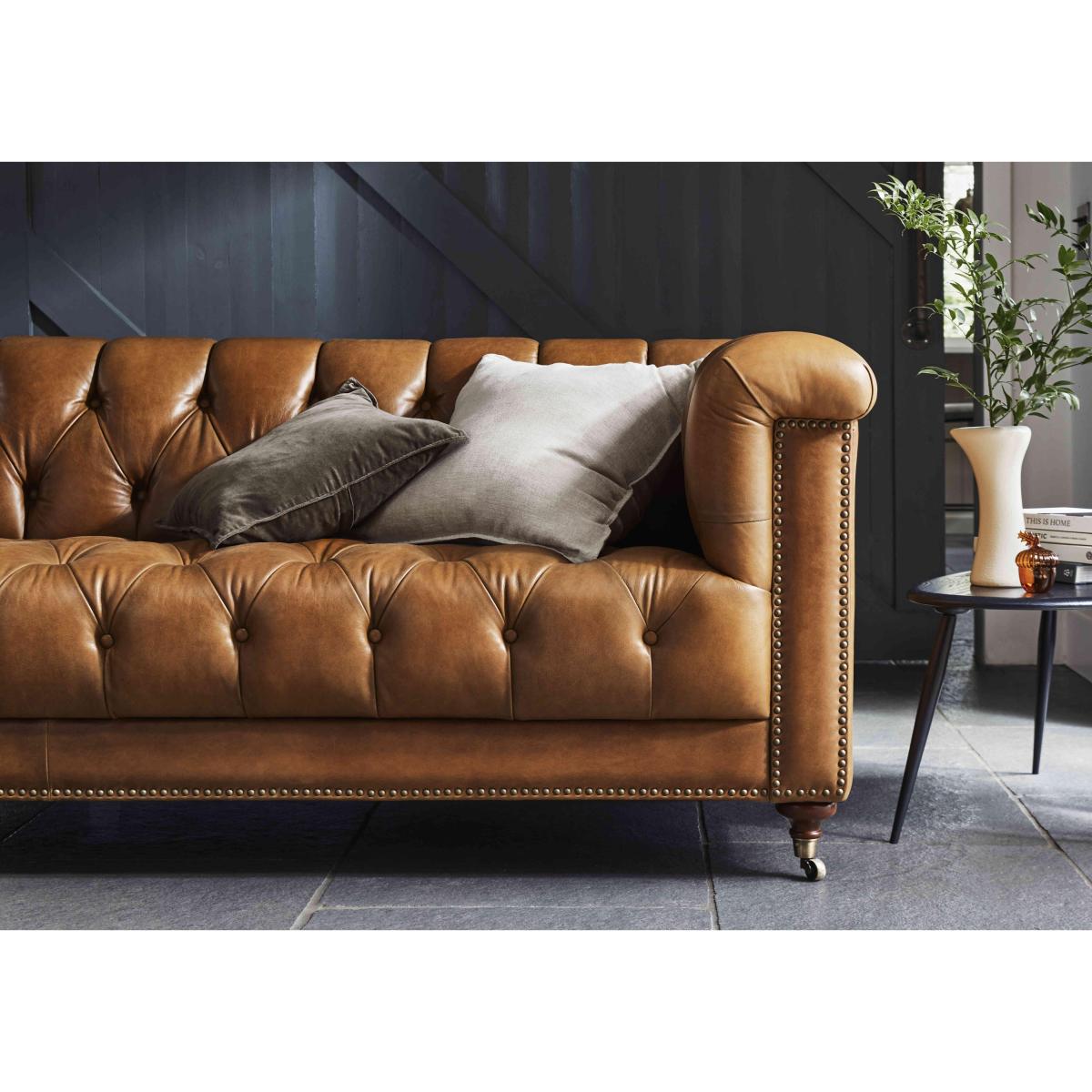 At The Helm - Wallace 4 Seater Leather Chesterfield Sofa – image 3