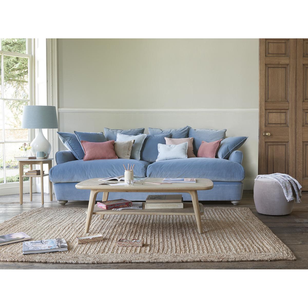 Smooch Sofa – image 8