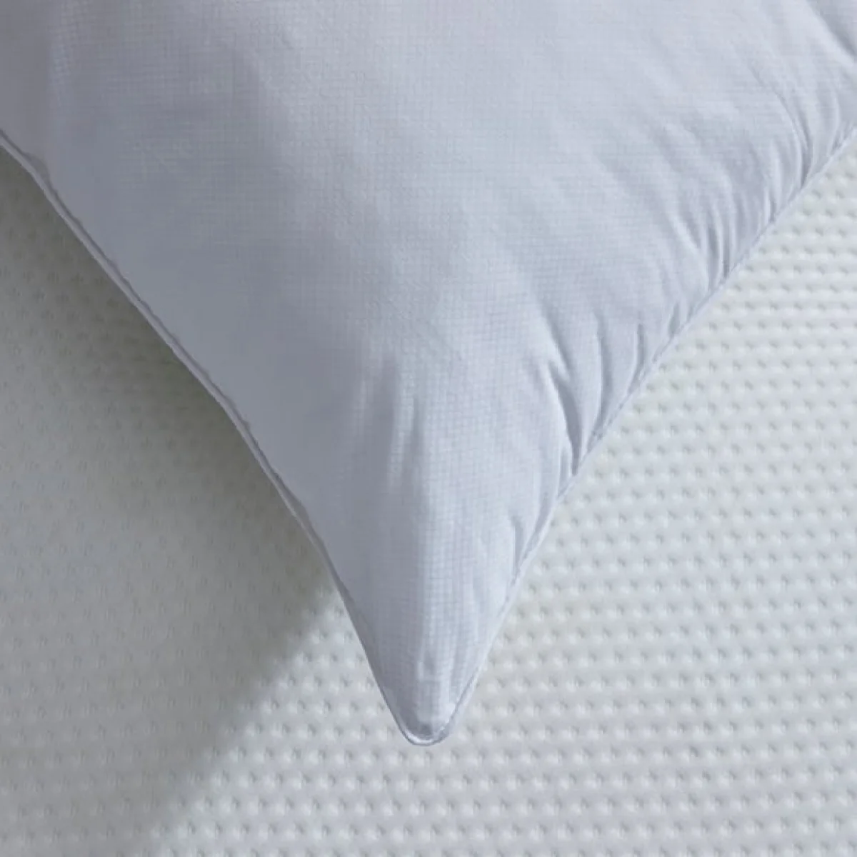 Cool Sleep Pillow Protector White – image 2