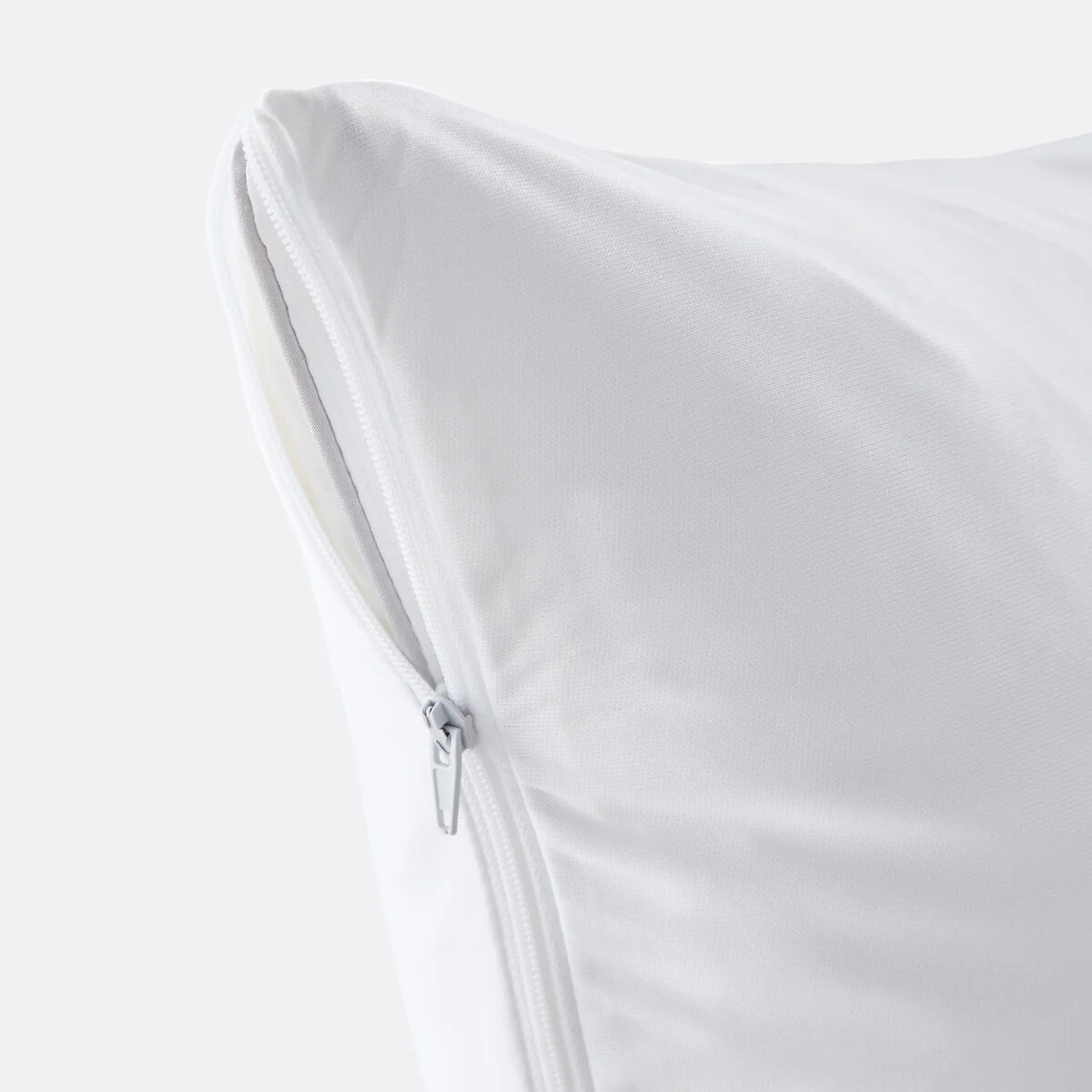 Waterproof Pillow Protector in Polyester Jersey – image 2