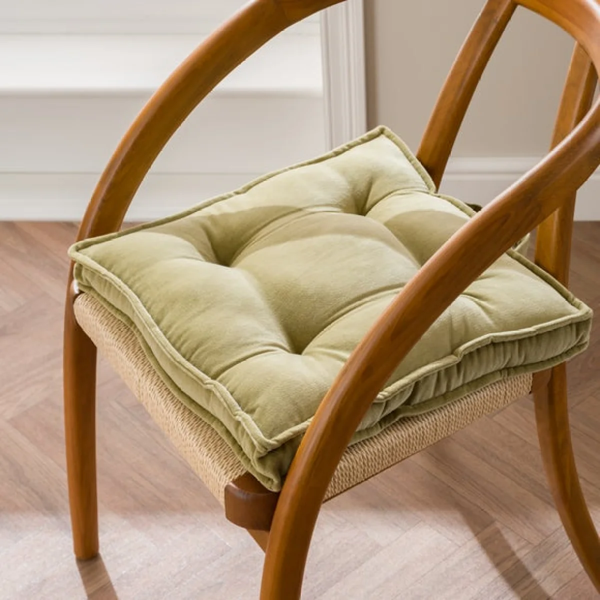 Clara Velvet Gusset Seat Pad – image 1