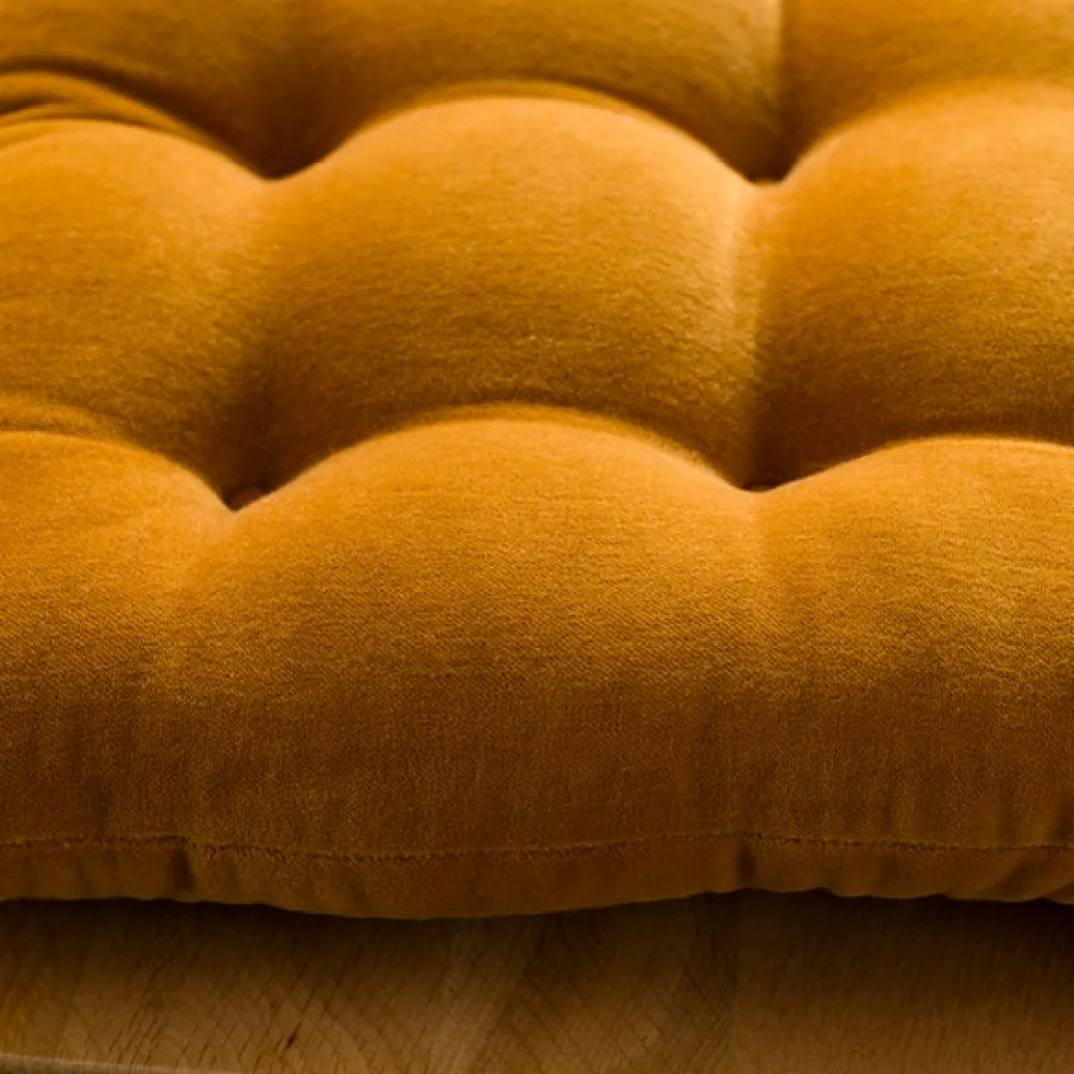 Clara Round Back Velvet Seat Pad – image 3