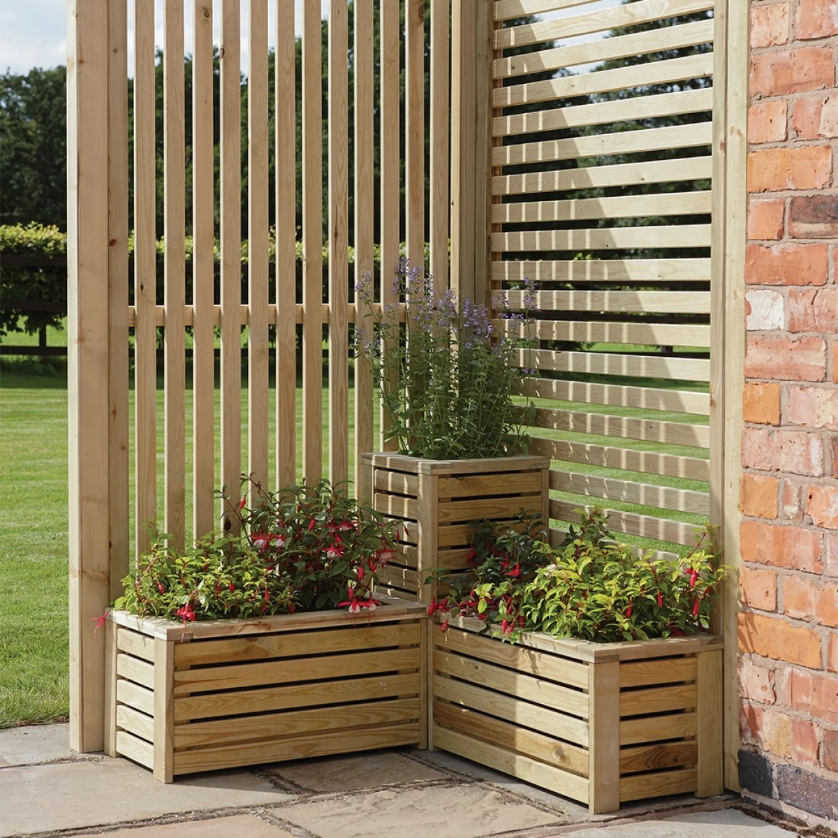 Rowlinson Garden Planter & Screen Corner Set