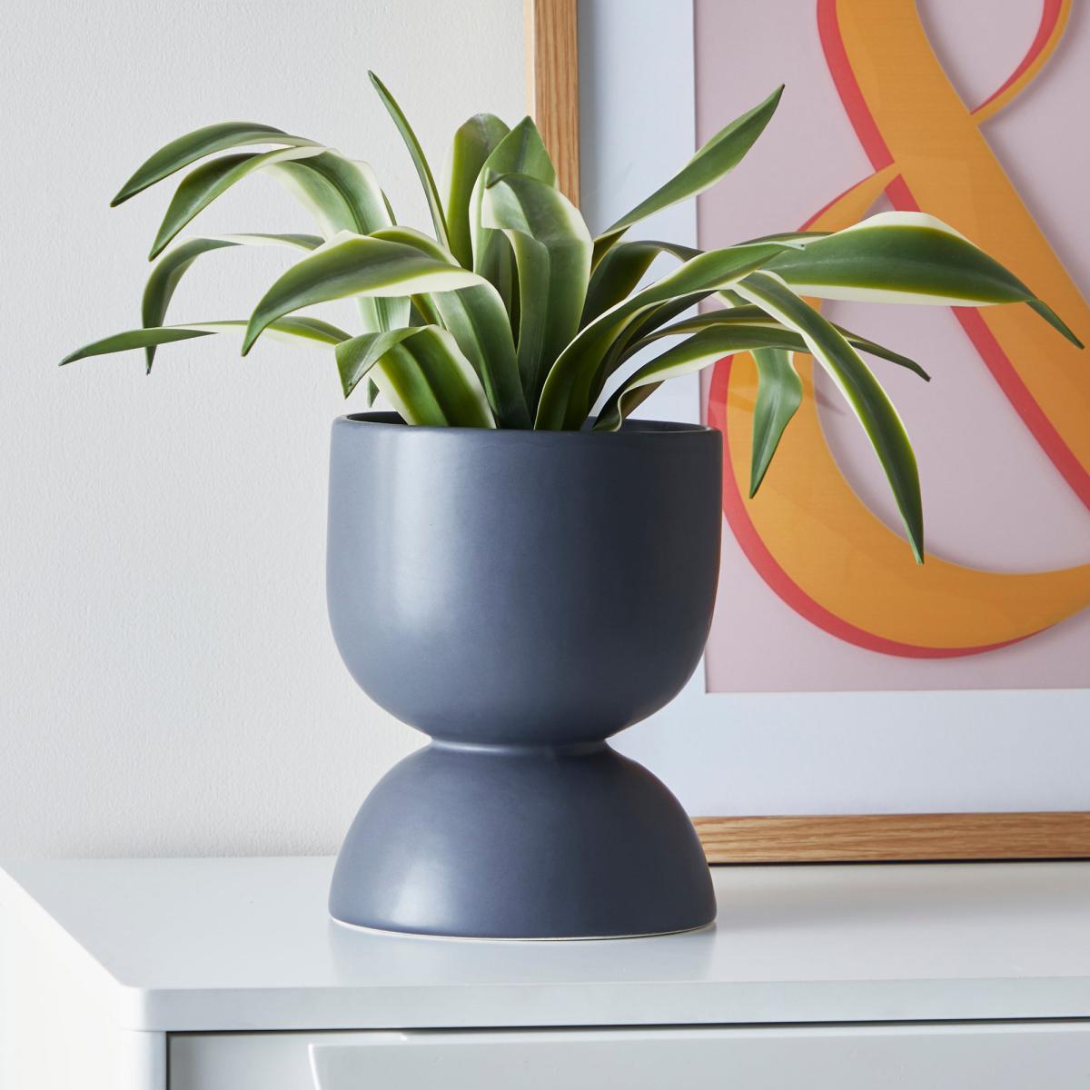 Ceramic Planter Charcoal 20cm Charcoal – image 1