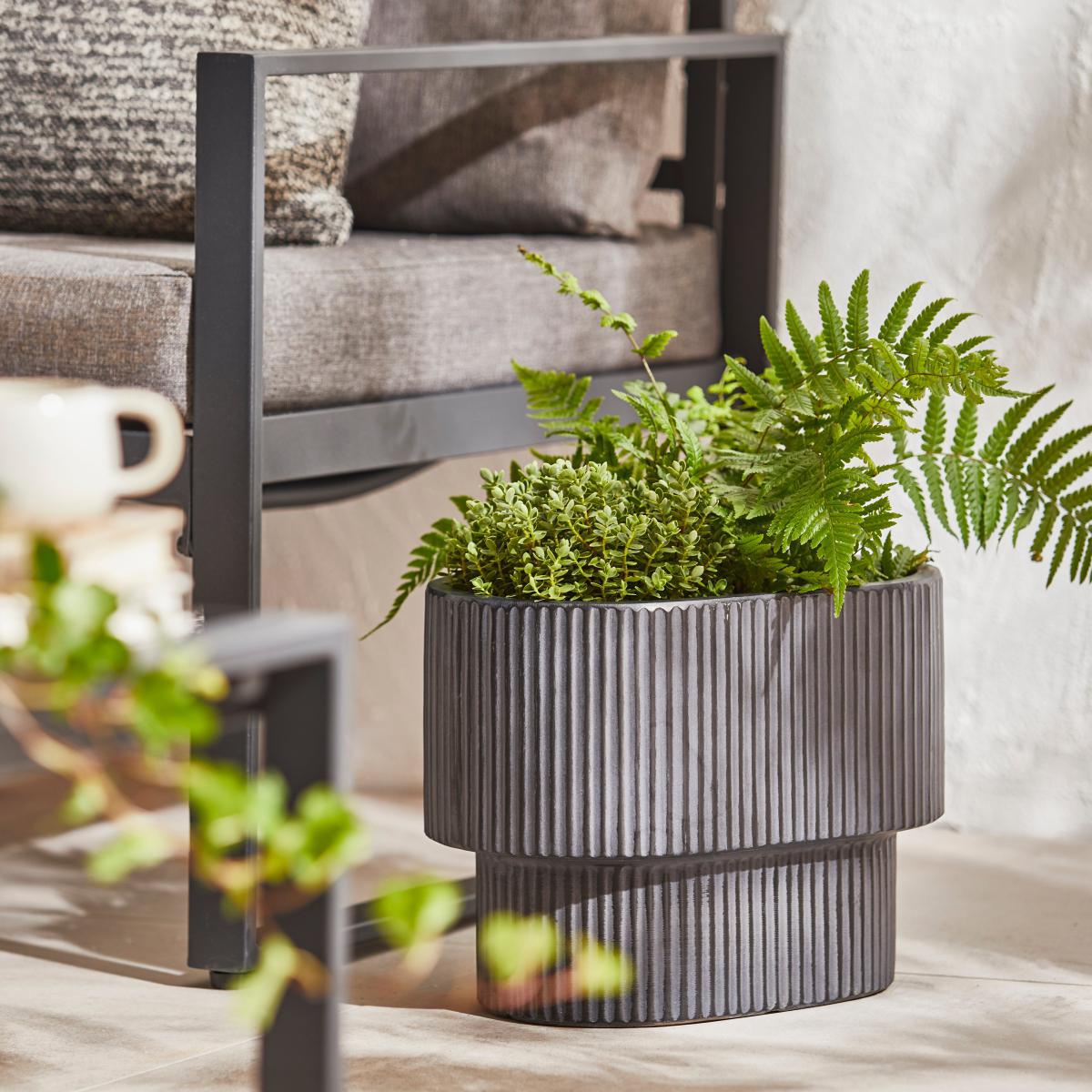 Small Fibre Clay Oval Pot with Base Black – image 1