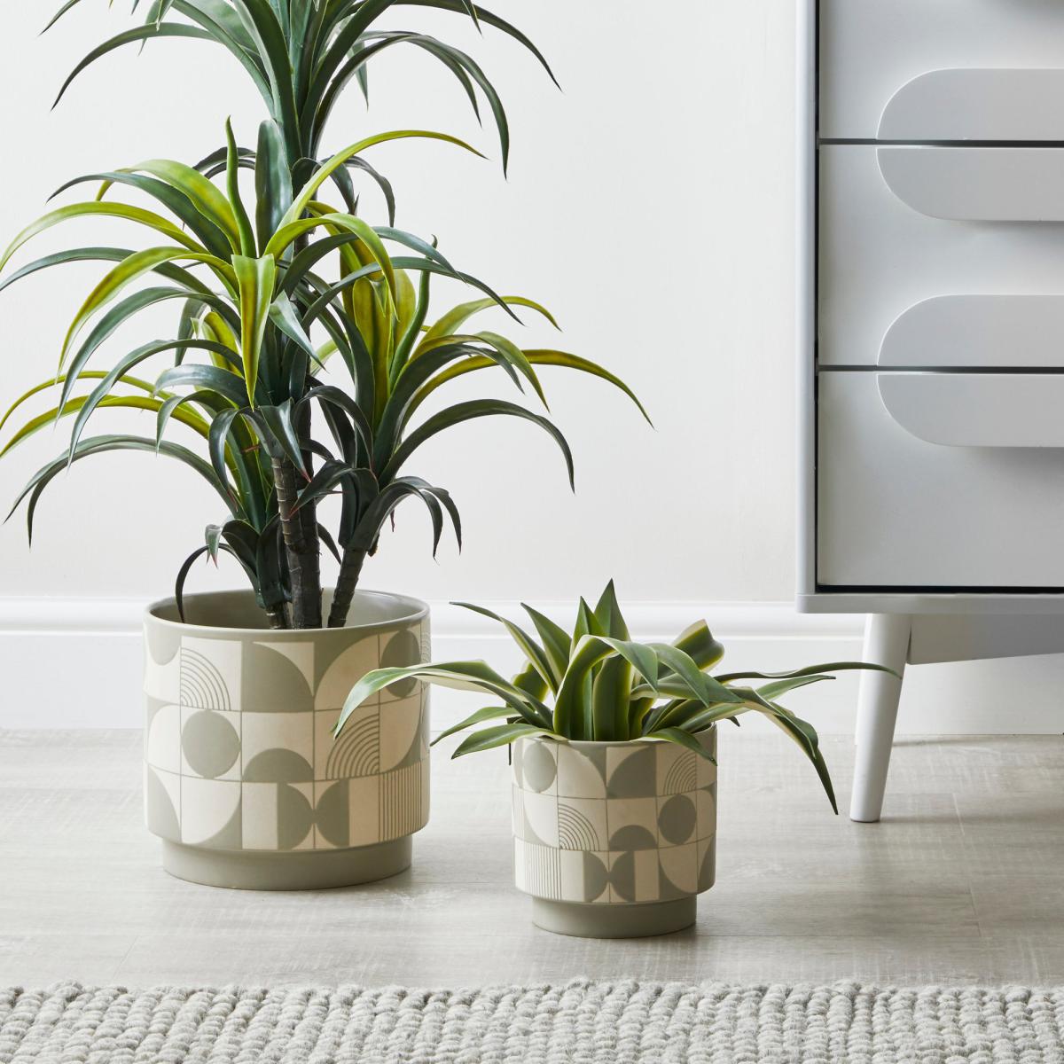 Grey Geometric Tiled Medium Plant Pot Grey – image 3