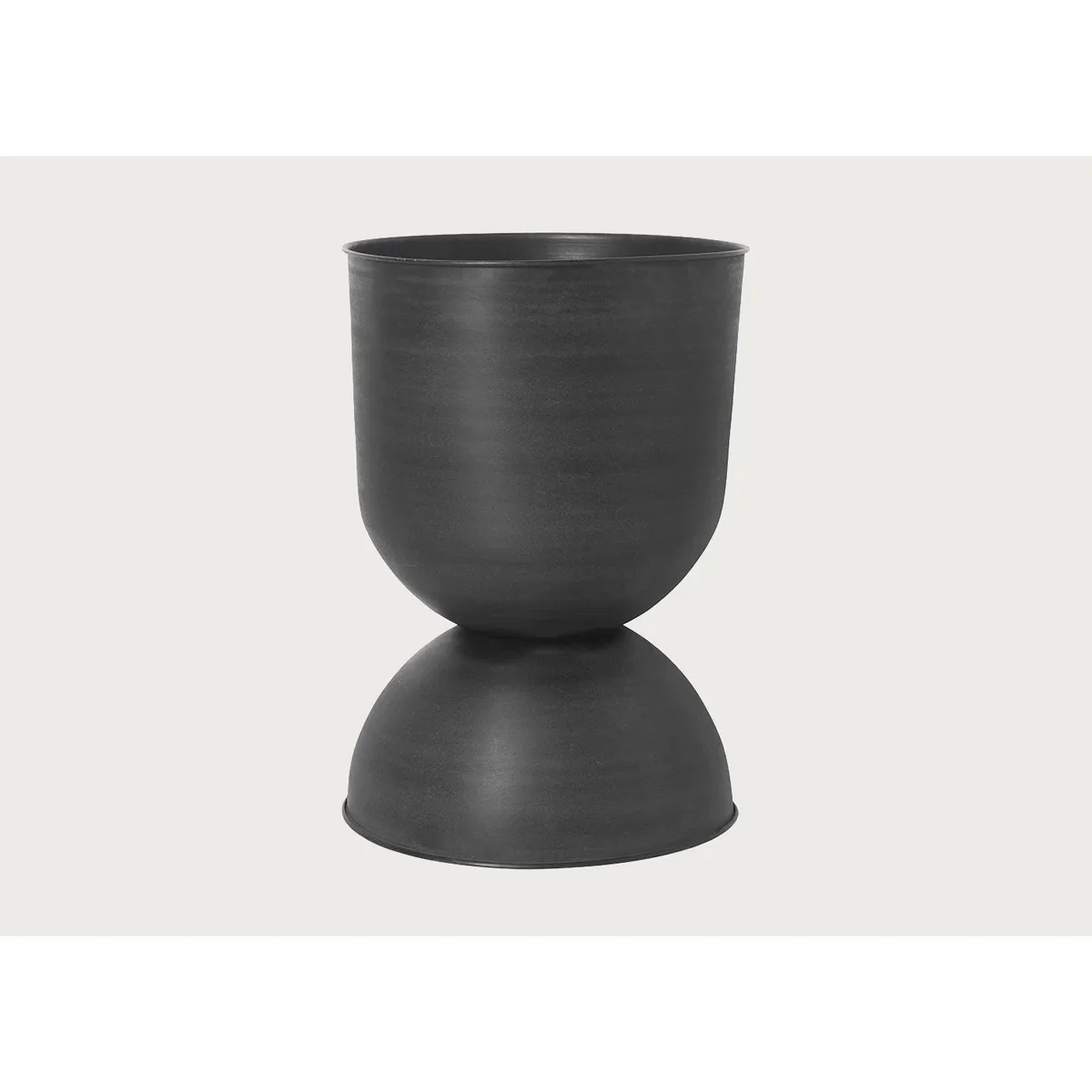 Heal's Hourglass Plant Pot Medium – image 9