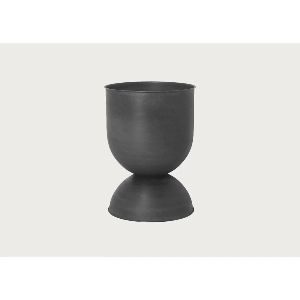 Heal's Hourglass Plant Pot Small – image 9