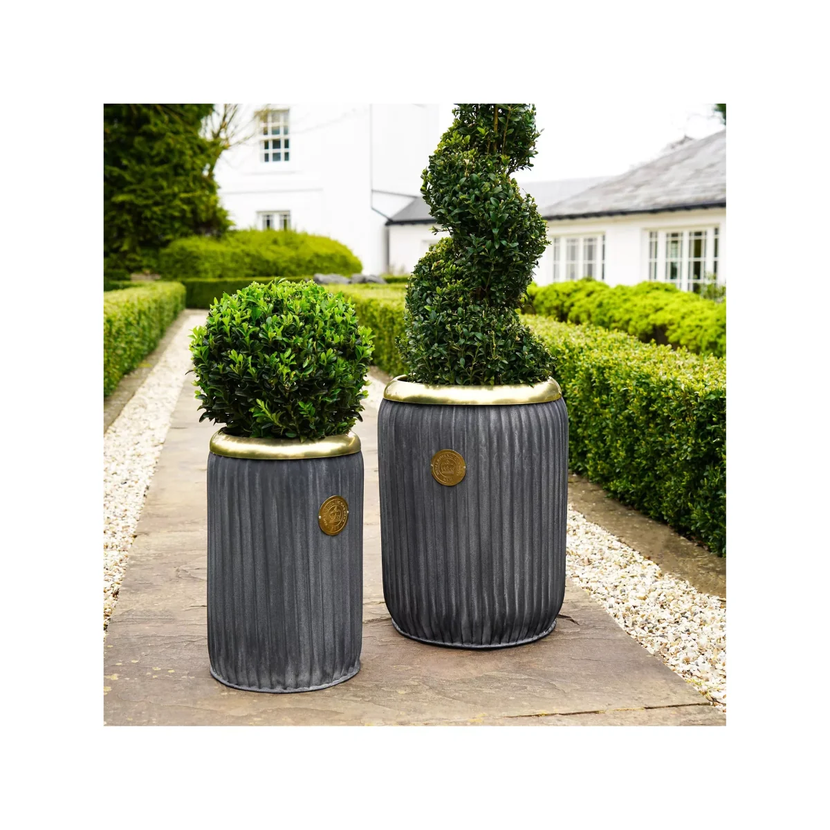 Ivyline Kew Gardens Richmond Galvanised Steel Outdoor Planter, Antique Lead – image 5