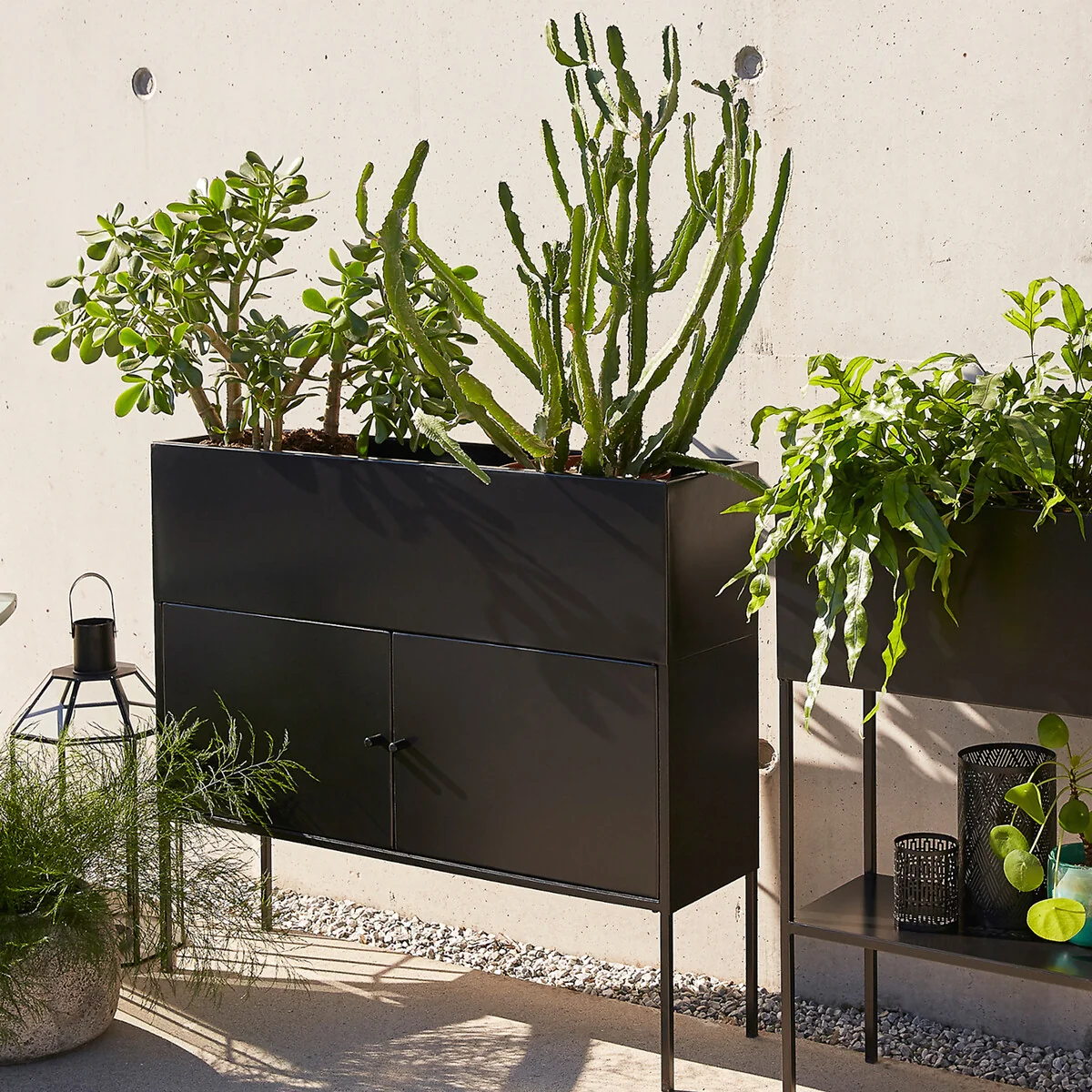 Consuela Metal Planter Console – image 3