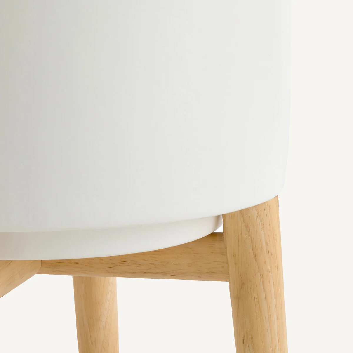 Florian Plant Pot on Wooden Feet, H58.5cm – image 4