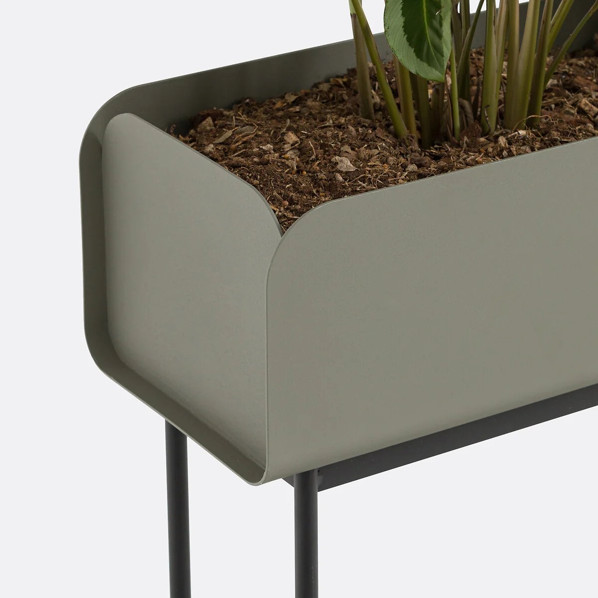Fleury High Metal Planter – image 5