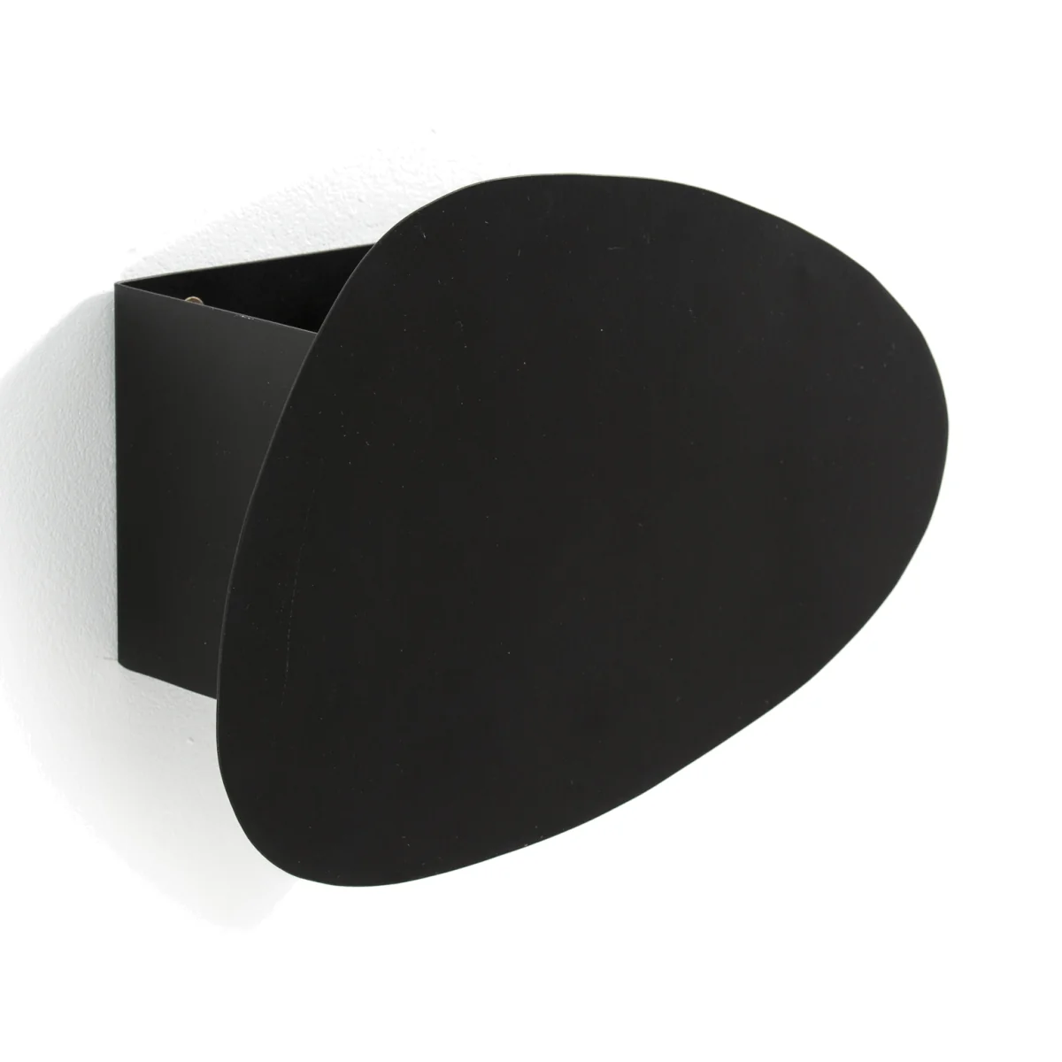 Pavo Set of 3 Metal Wall Planters – image 1