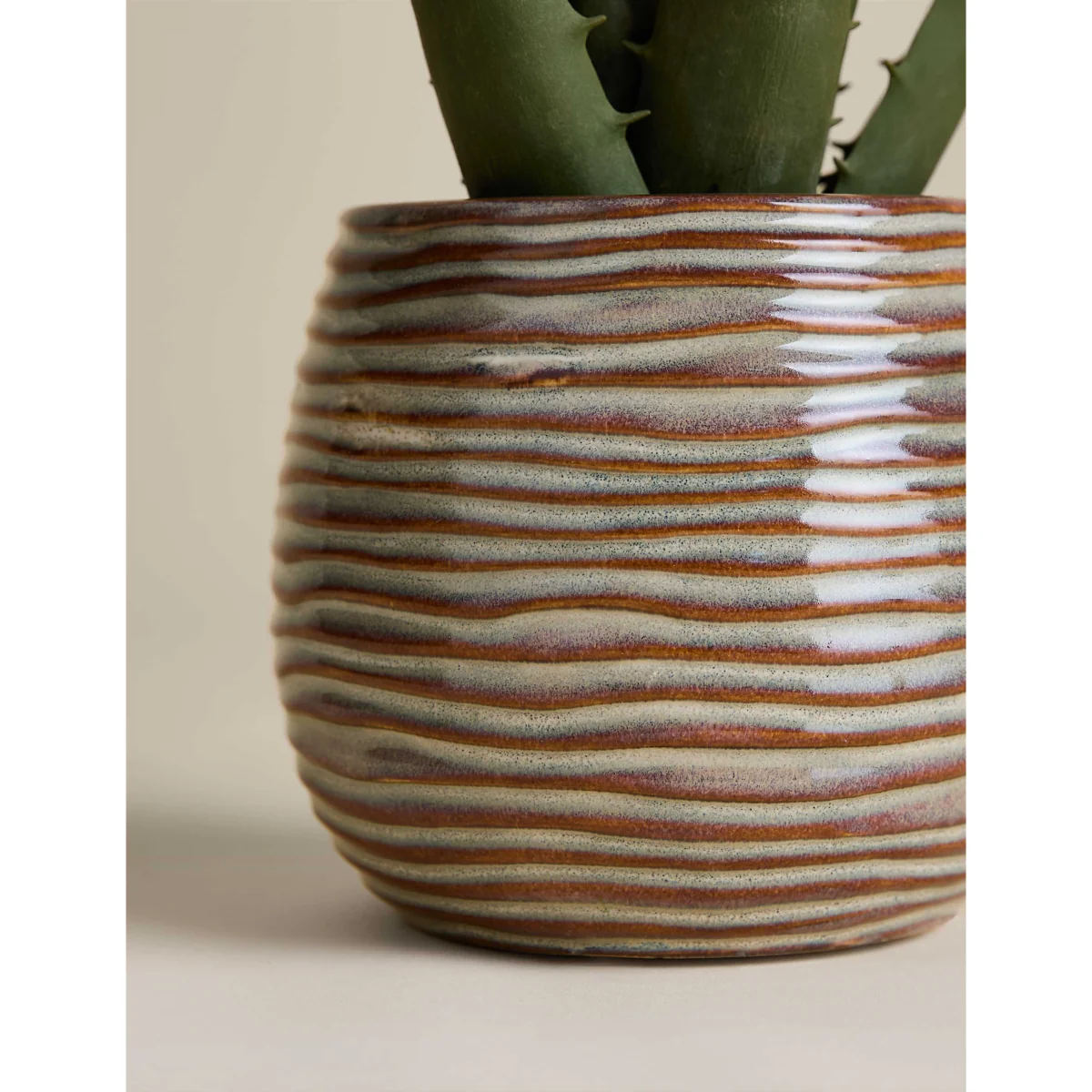 M&S Artificial Aloe Vera in Ceramic Pot Natural – image 2