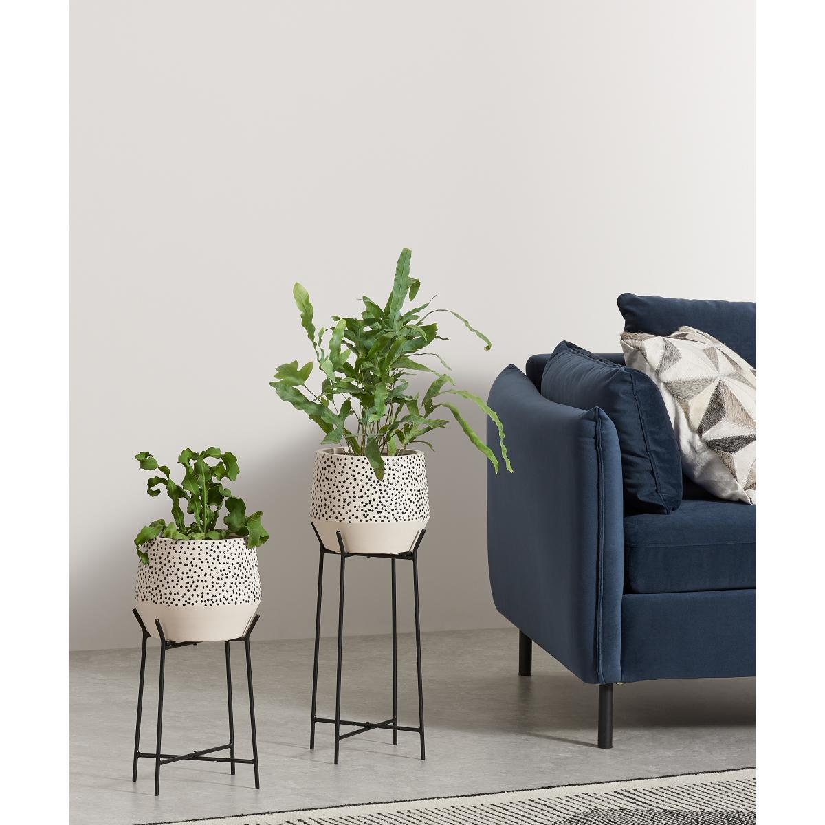 Mano Set of 2 Polka Dot Earthenware Planter with Stand, White & Black – image 3