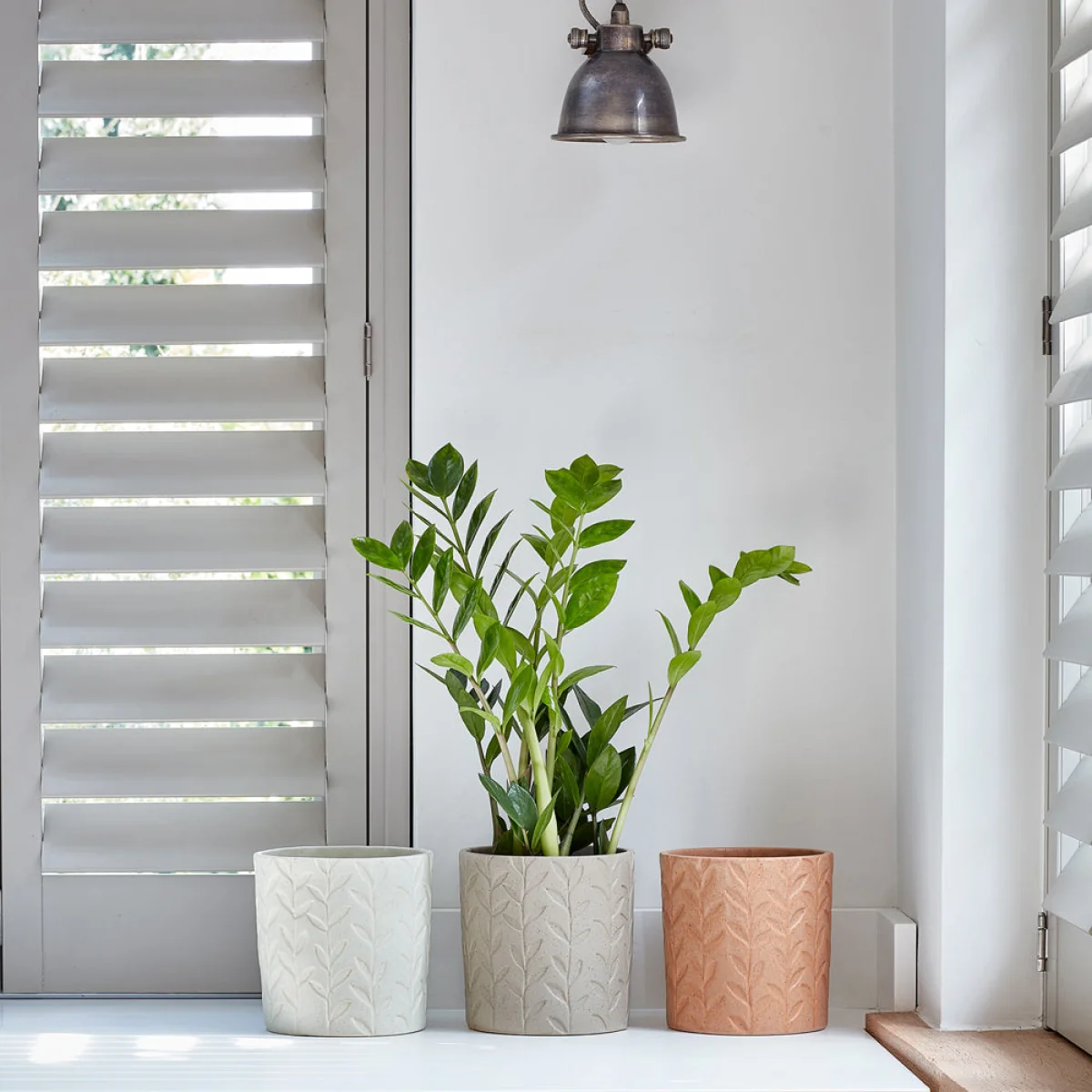 Ivyline Fairford Ivory Speckle Leaf Planter