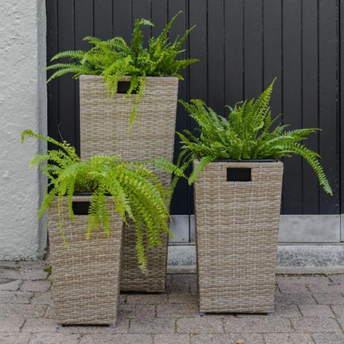 LG Outdoor Monaco Sand Set Of 3 Nested Planters – image 1