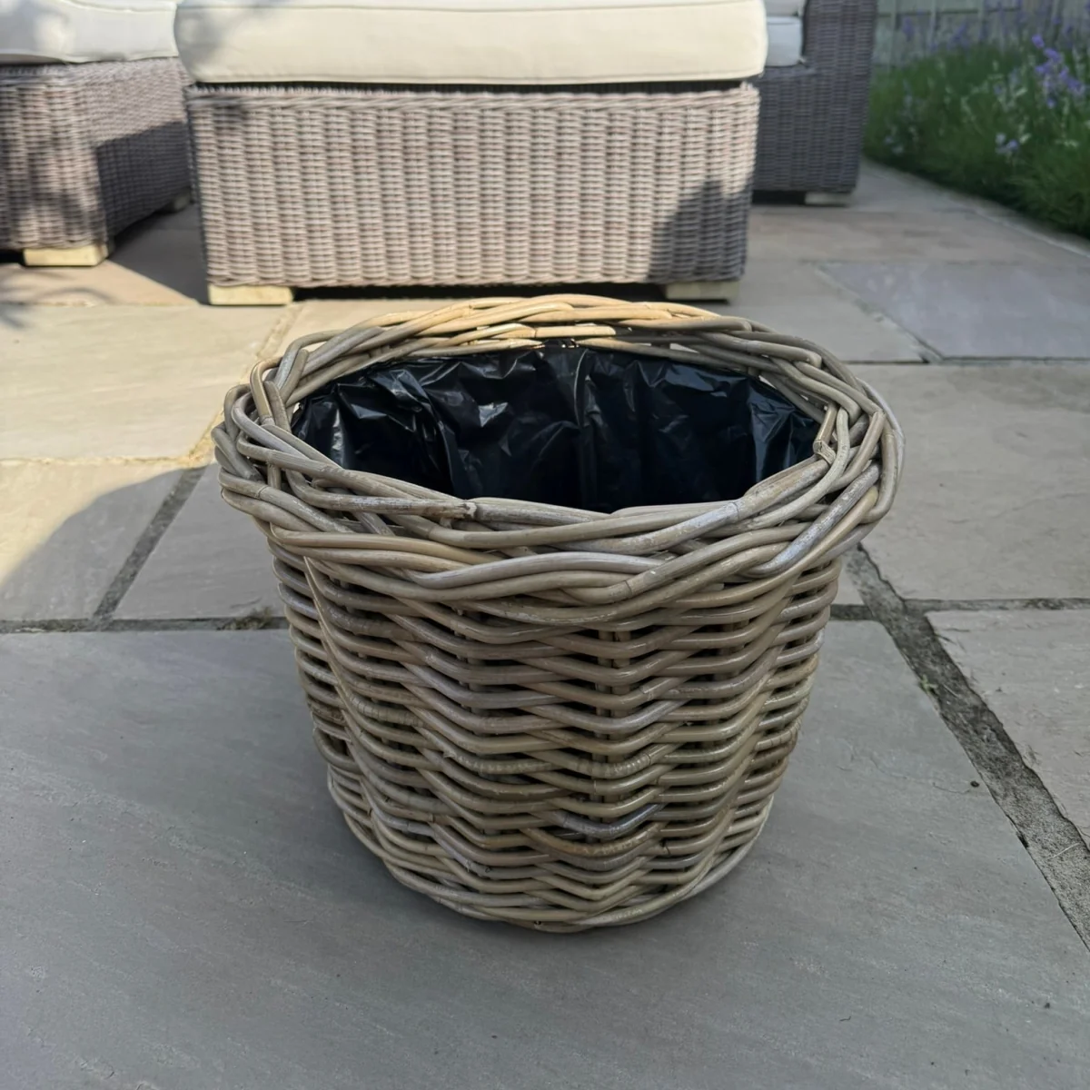 Wovenhill Round Tapered Garden Planter – image 3