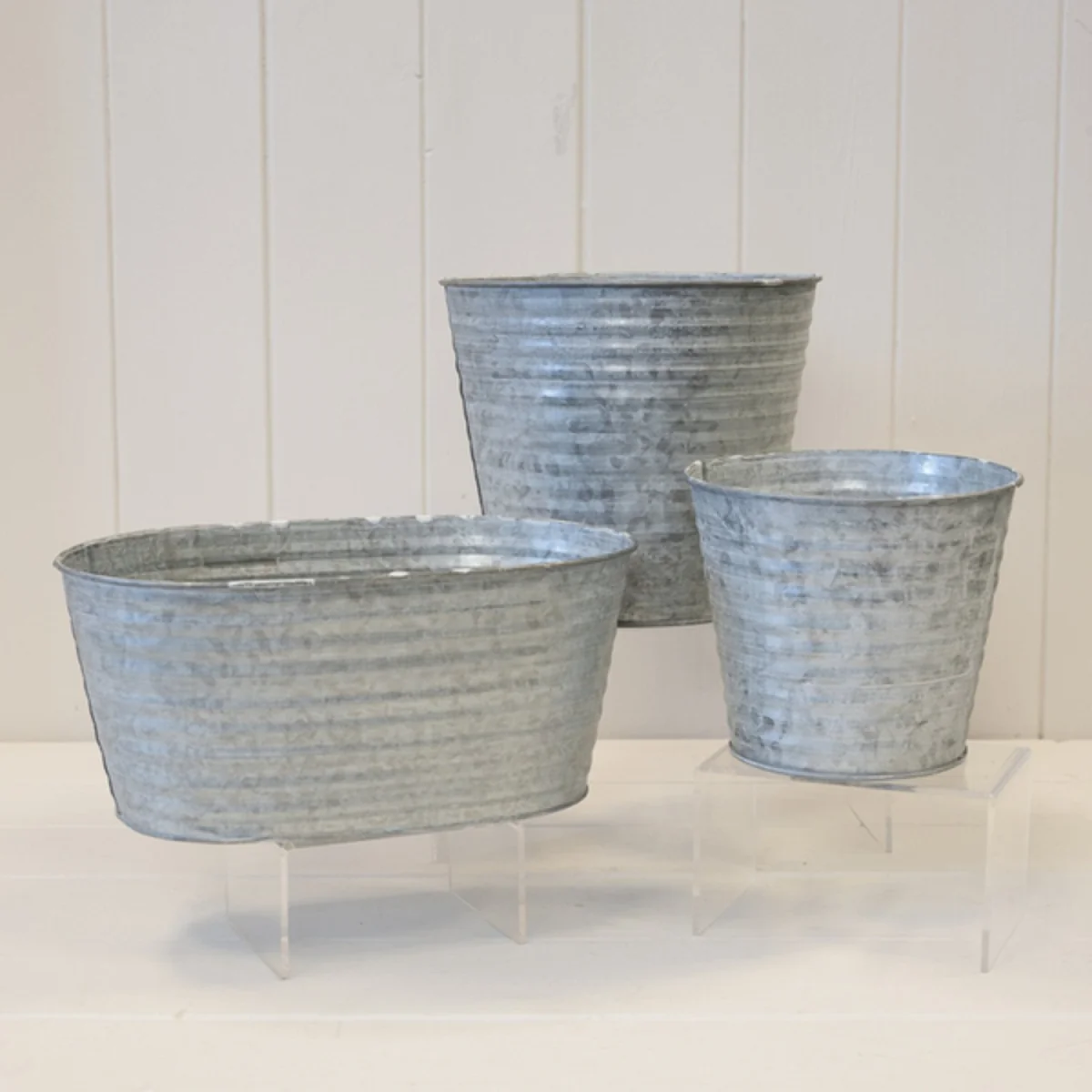 Classic Grey Aged Zinc Planter - Grey – image 3