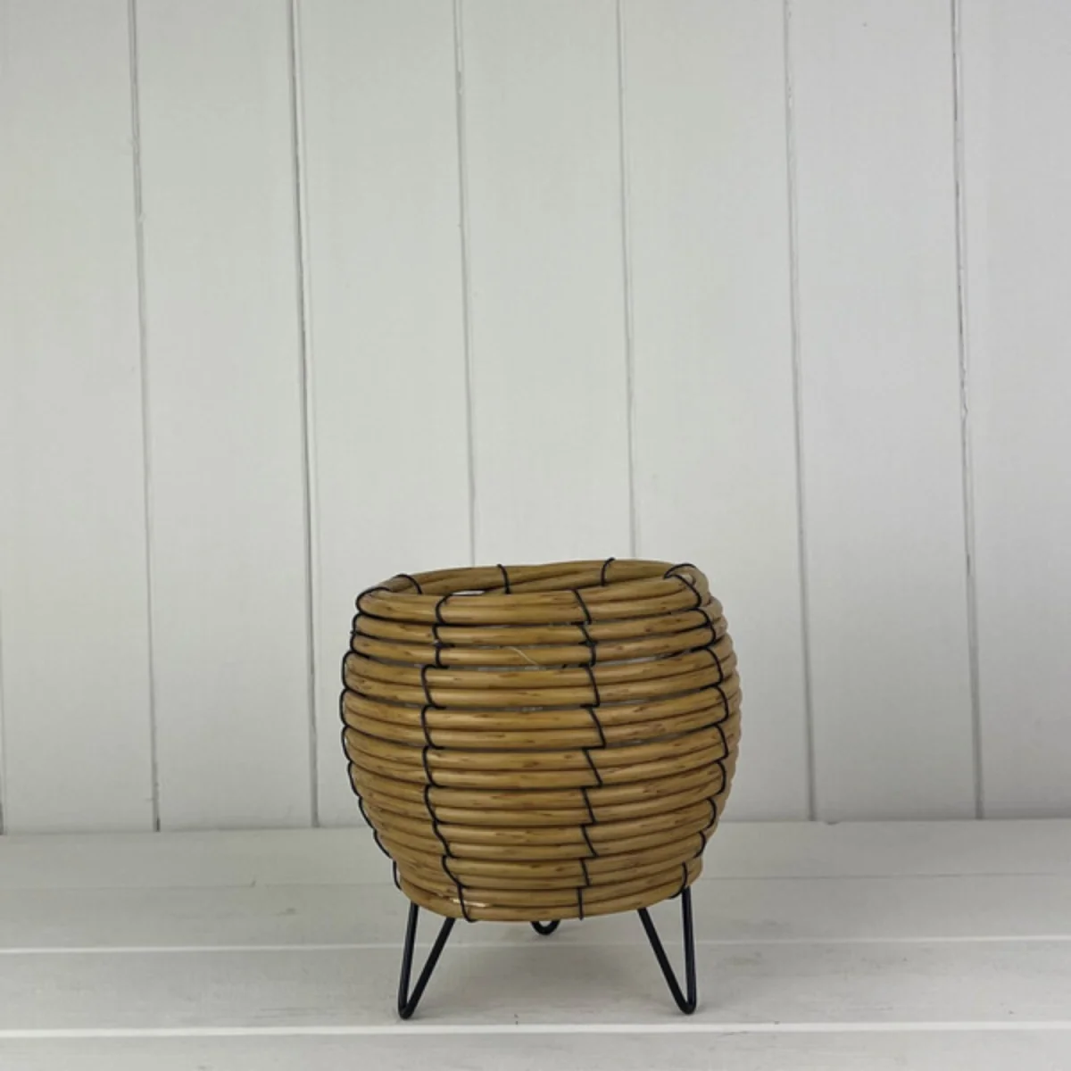 Brown Bulbous Rattan Pot with Legs - Brown