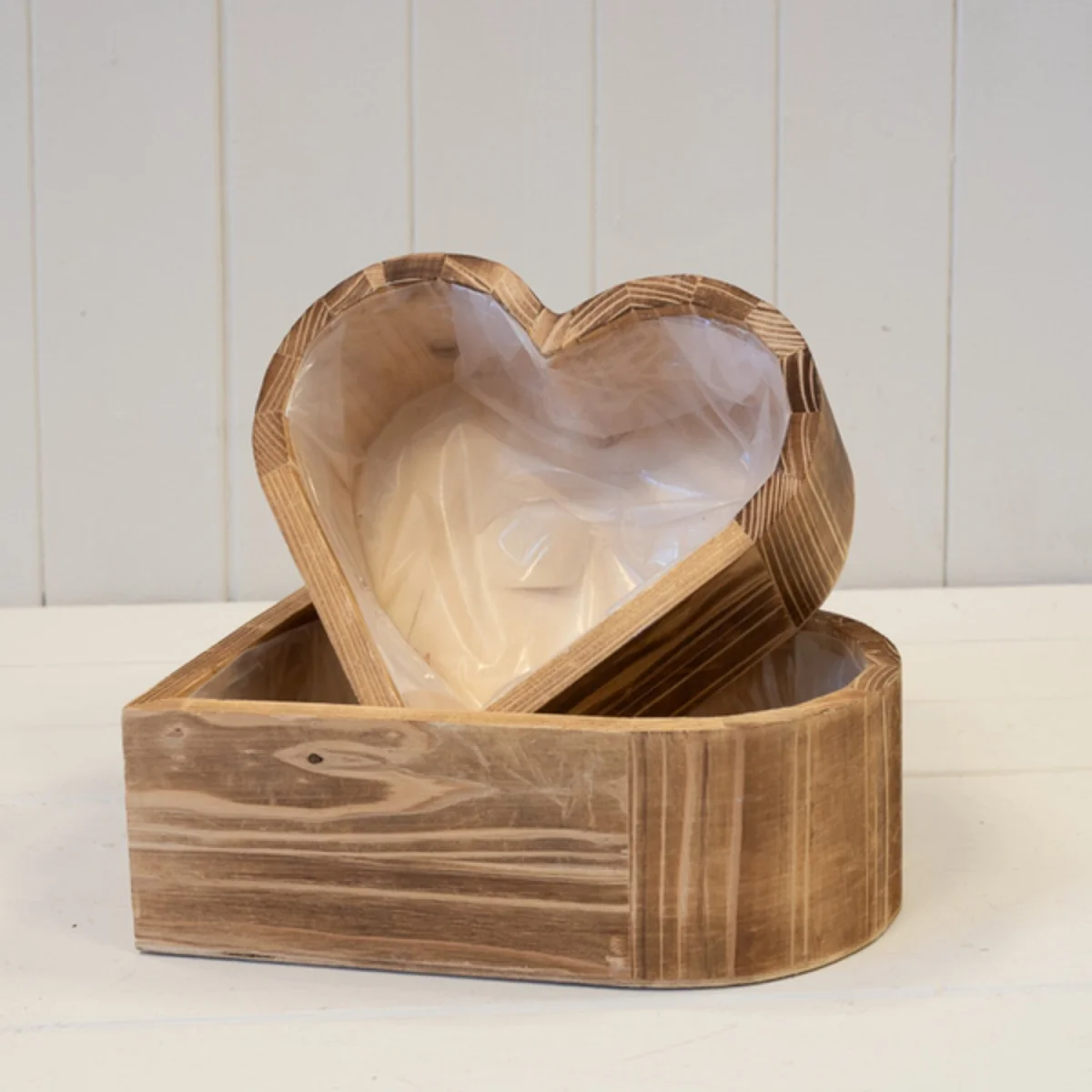 Natural Set of Two Heart Wooden Planters - Natural – image 2