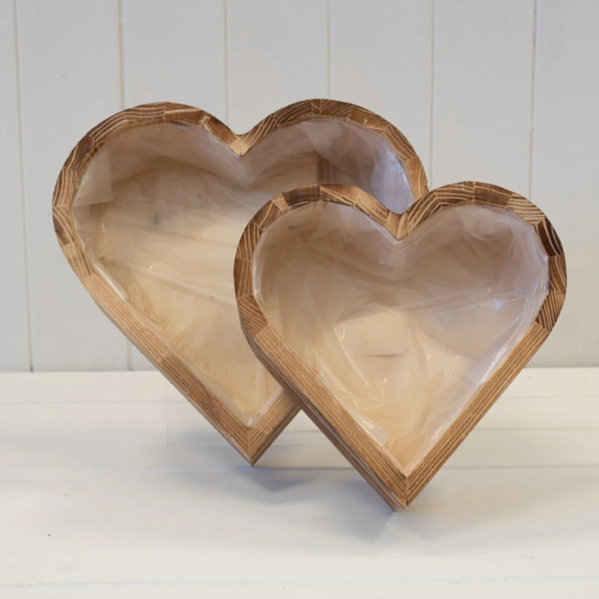 Natural Set of Two Heart Wooden Planters - Natural – image 3