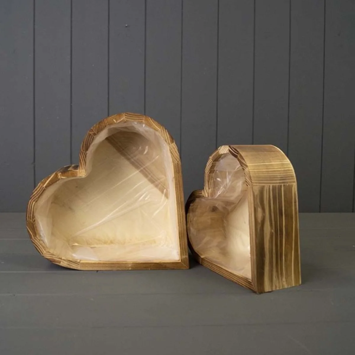 Natural Set of Two Heart Wooden Planters - Natural – image 1