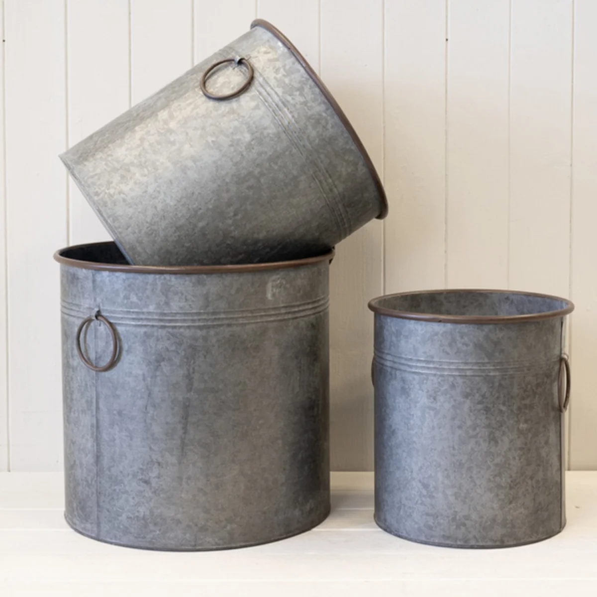 Grey Set of Three Round Zinc Planters - Grey – image 3