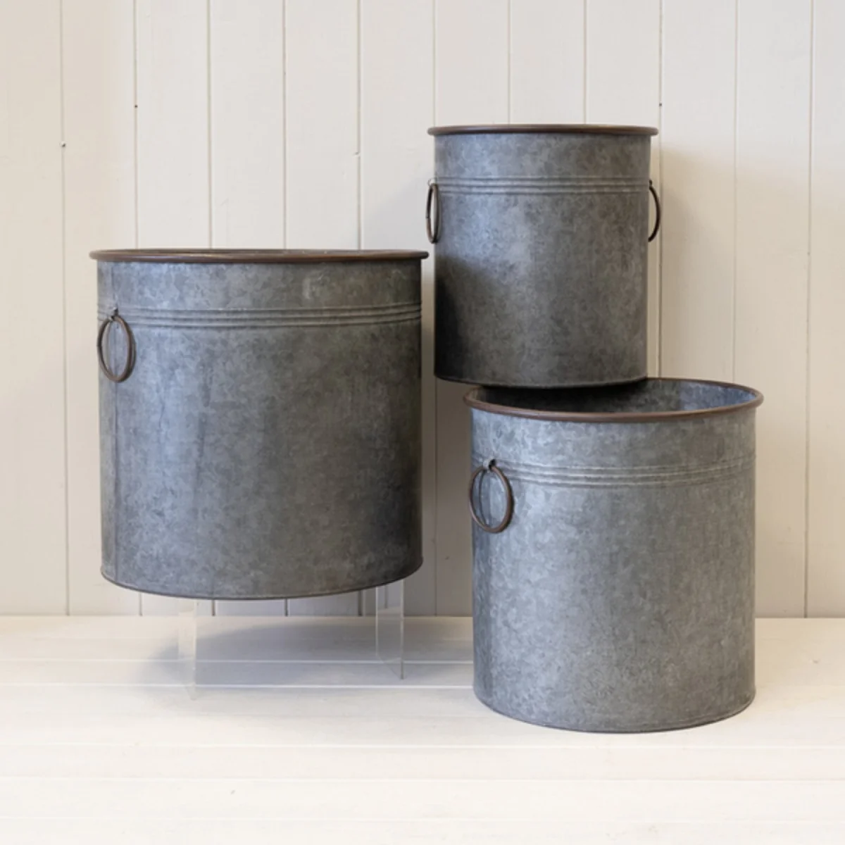 Grey Set of Three Round Zinc Planters - Grey – image 4