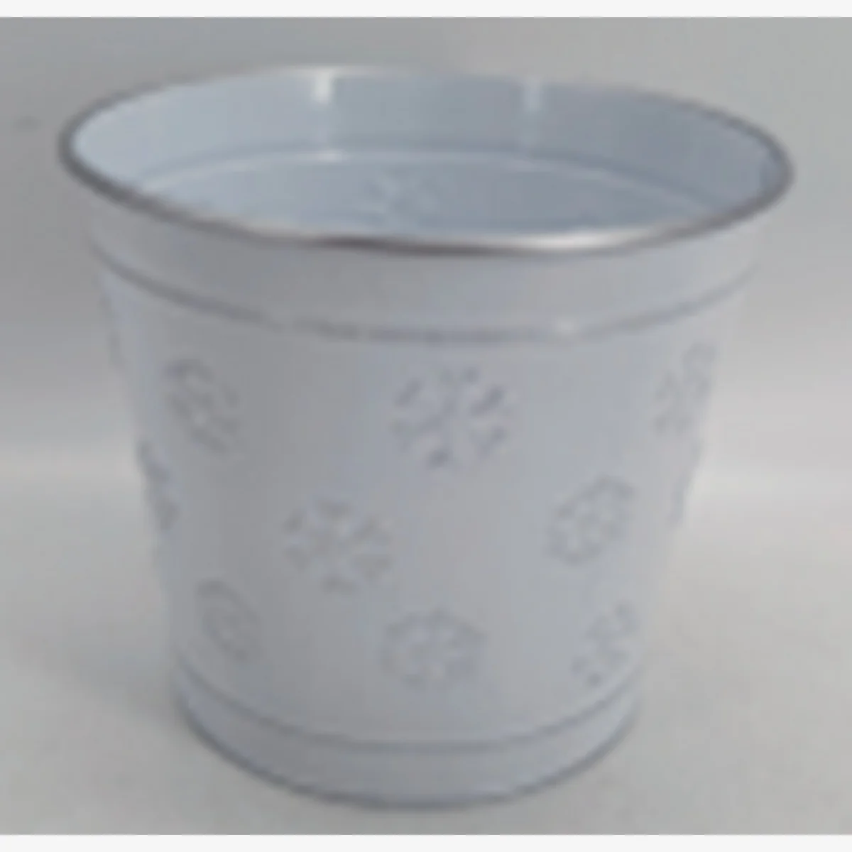 Frosted Snowflakes White Zinc Pot - White