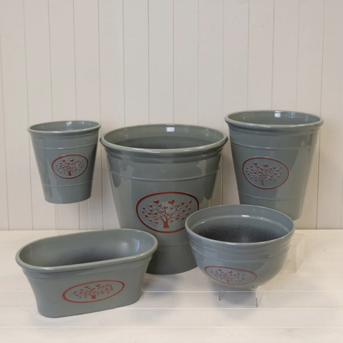 Grey Round Love Heart Tree Recycled Plastic Planter - Dark Grey – image 2