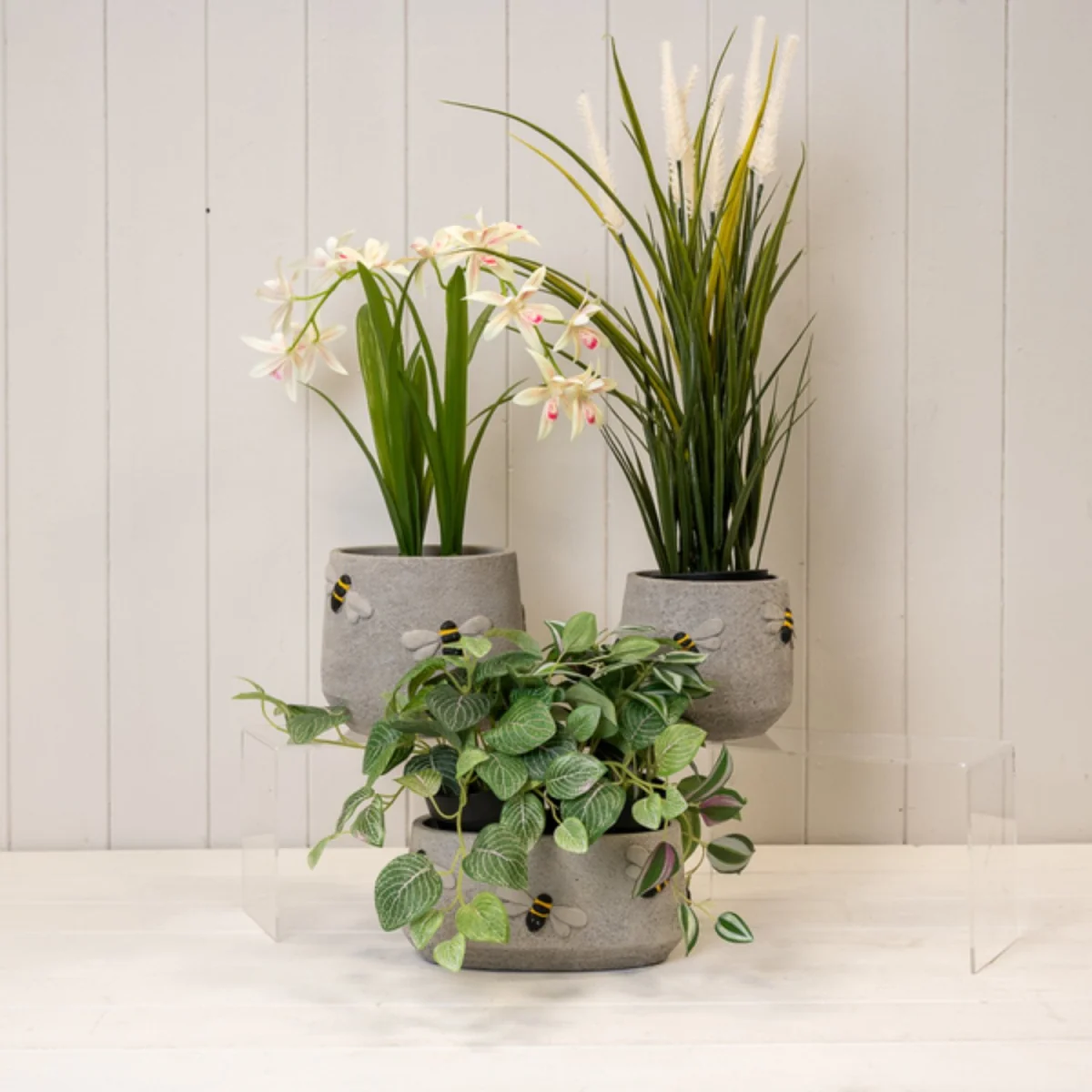 Rustic Large Grey Cement Bee Planter - Grey – image 3