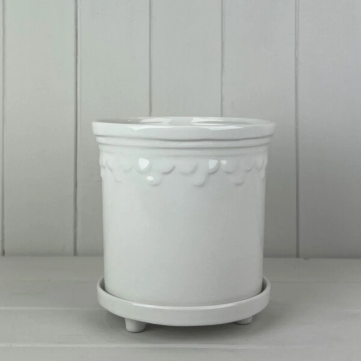 Classic White Saucer Pot Plant pot - White